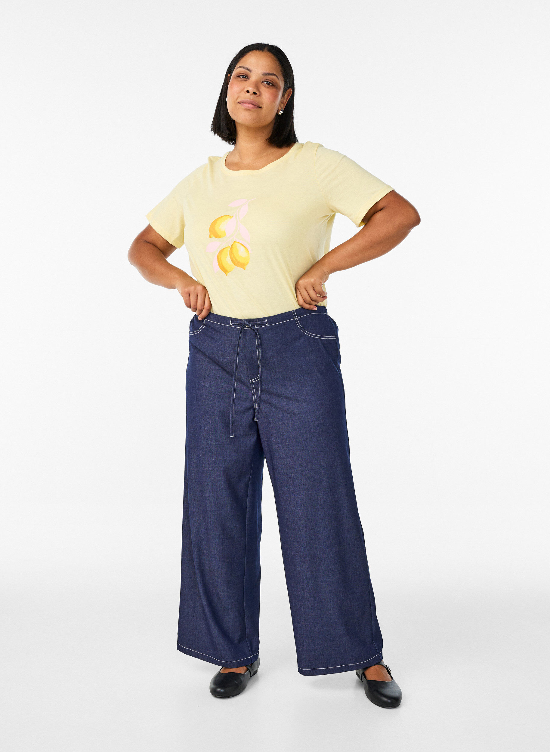 ZizziT-paita printill&auml;, Keltainen, Model image number 1