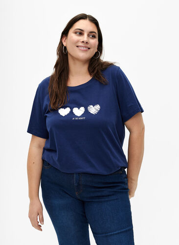 Puuvillainen T-paita painatuksella, Medieval B.W. Hearts, Model image number 0