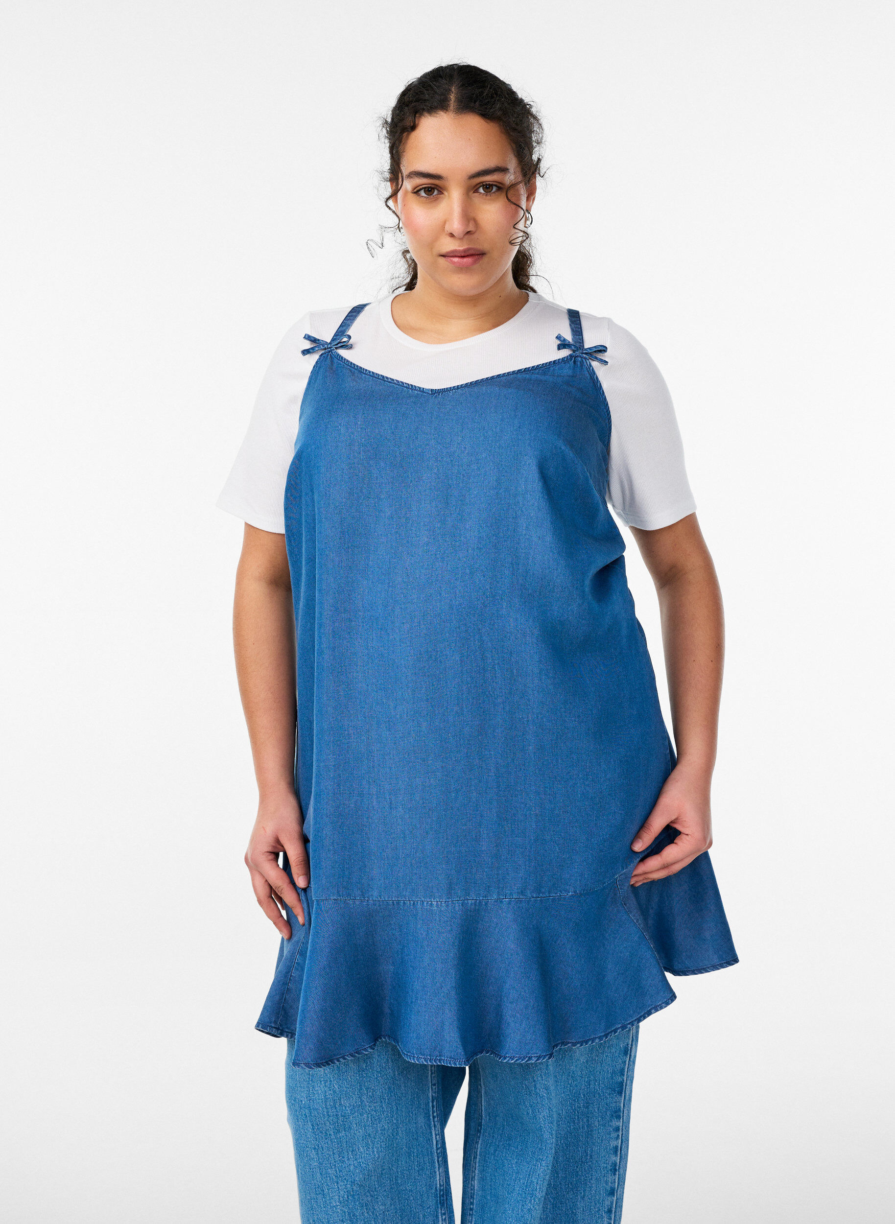 Polvipituinen olkainmekko TENCEL&trade; Lyocellia denimlookilla, Sininen, Model