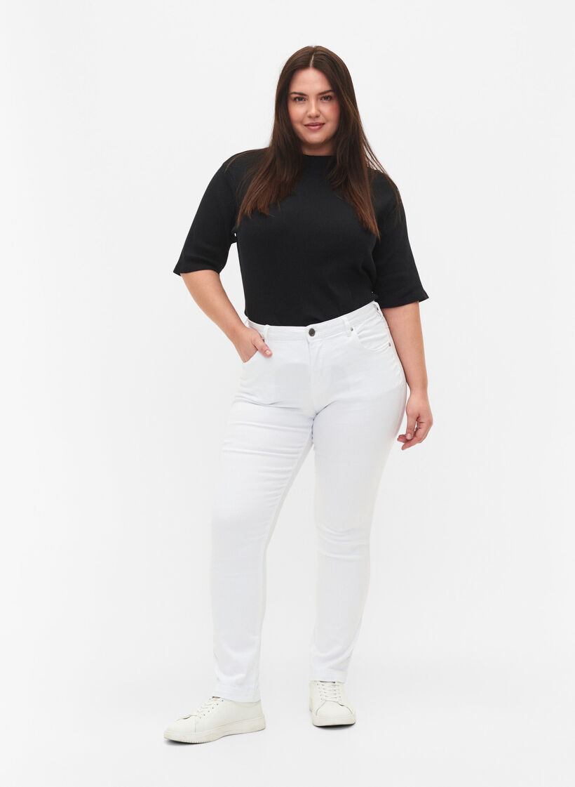 Slim fit Emily-farkut normaalilla vy&ouml;t&auml;r&ouml;ll&auml;, Valkoinen, Model image number 0