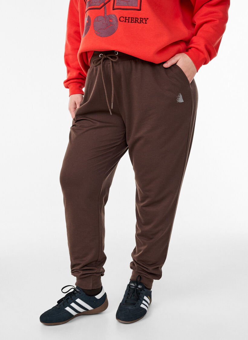 Collegepaita etupuolen printill&auml;, Punainen, Model image number 3