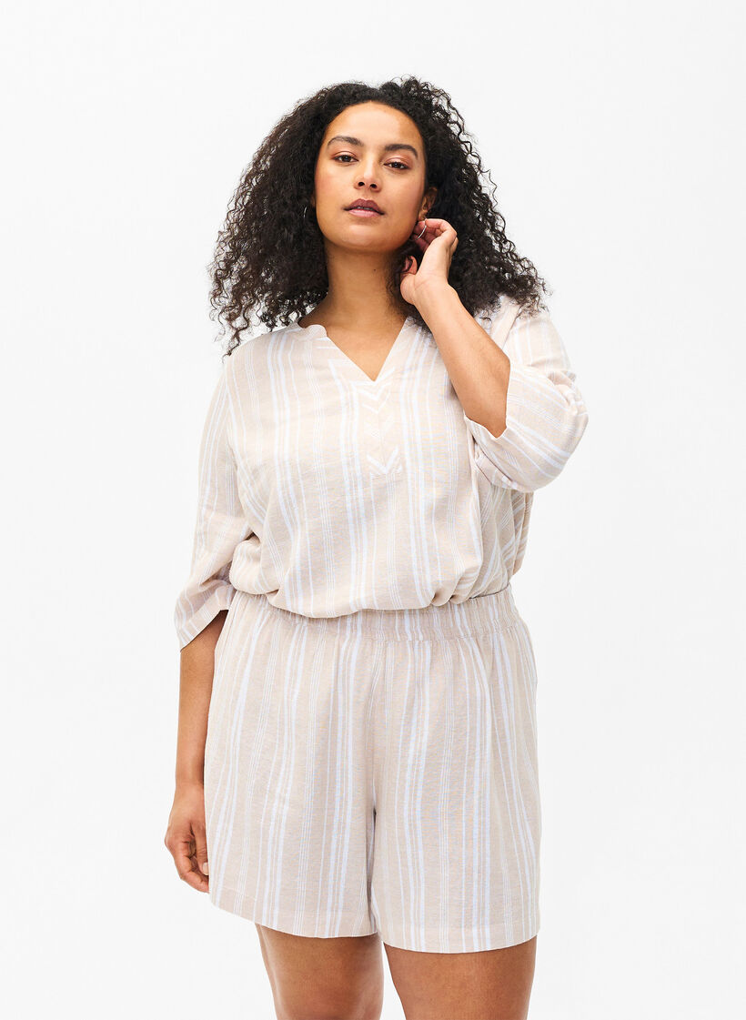 Raidalliset shortsit pellava-viskoosisekoitetta, Beige, Model image number 0