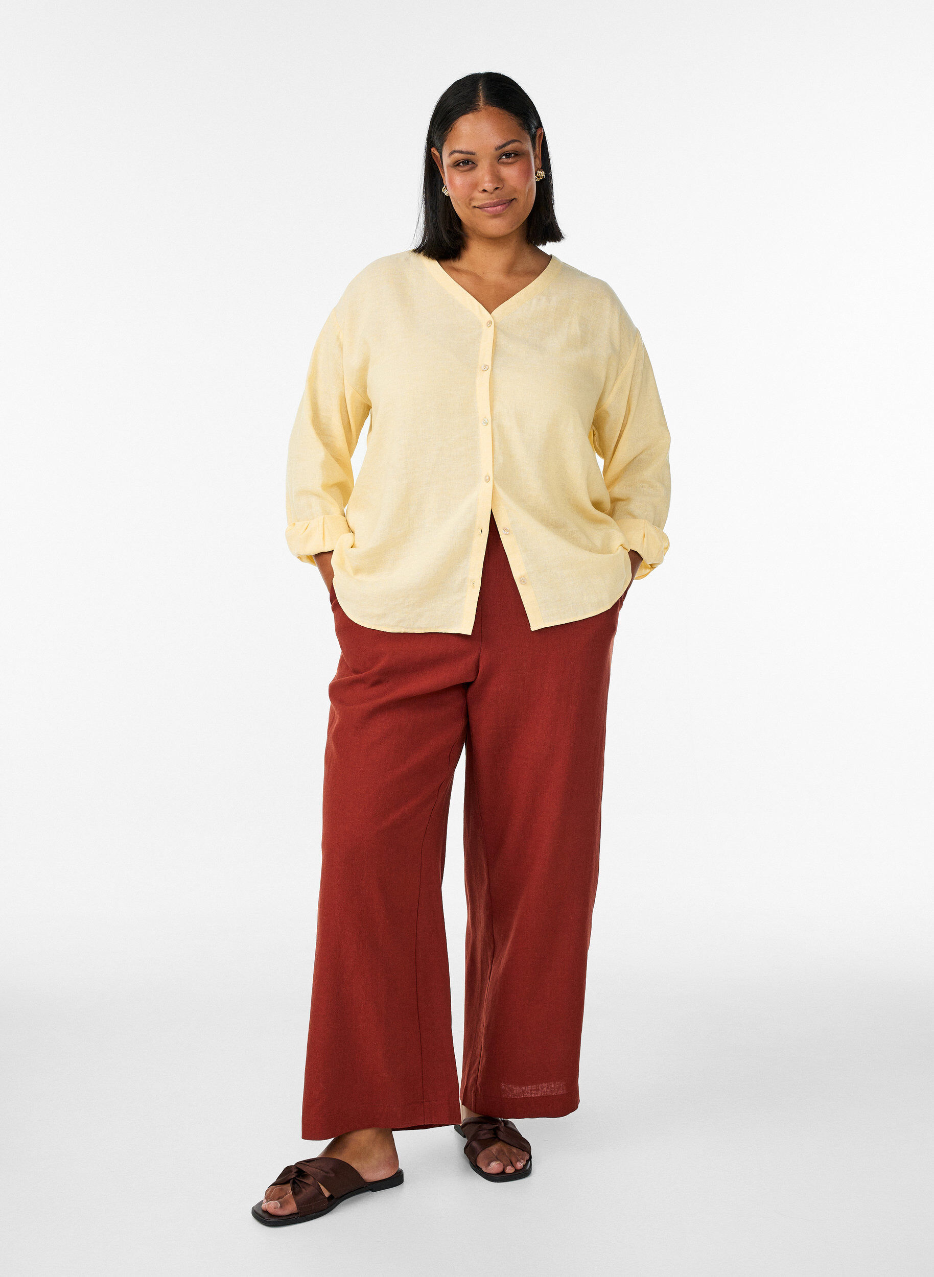 ZizziPusero pellavaa ja viskoosia V-p&auml;&auml;ntiell&auml;, Keltainen, Model image number 1