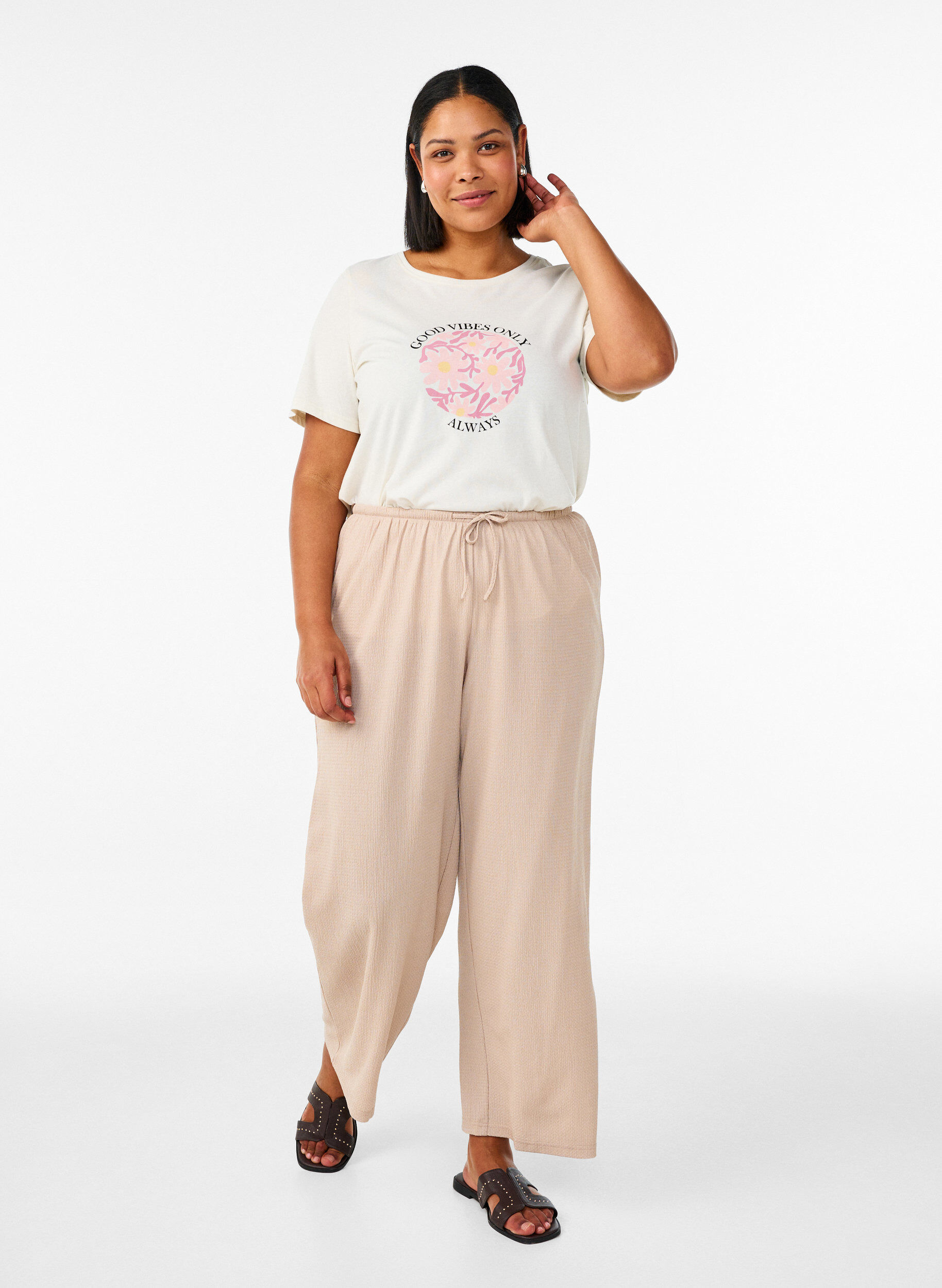 Zizzi T-paita printill&auml;, Vanilja, Model image number 1