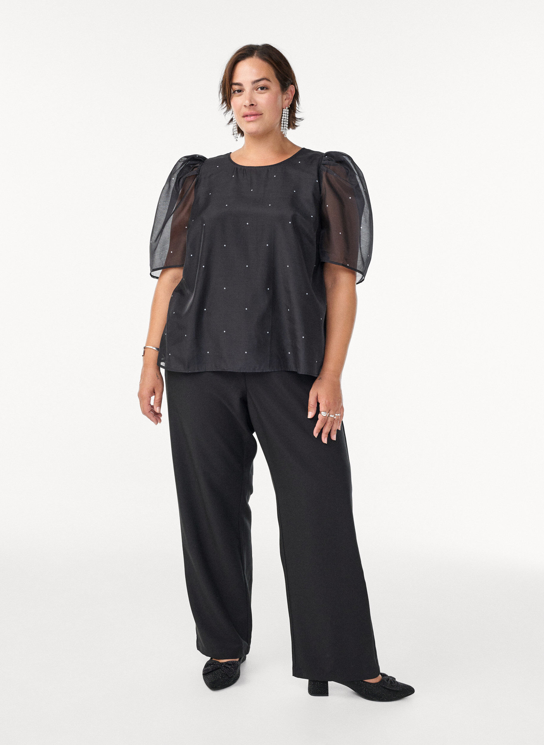 Zizzi Juhlava pusero organza-lookilla ja pilkuilla, Musta, Model image number 1