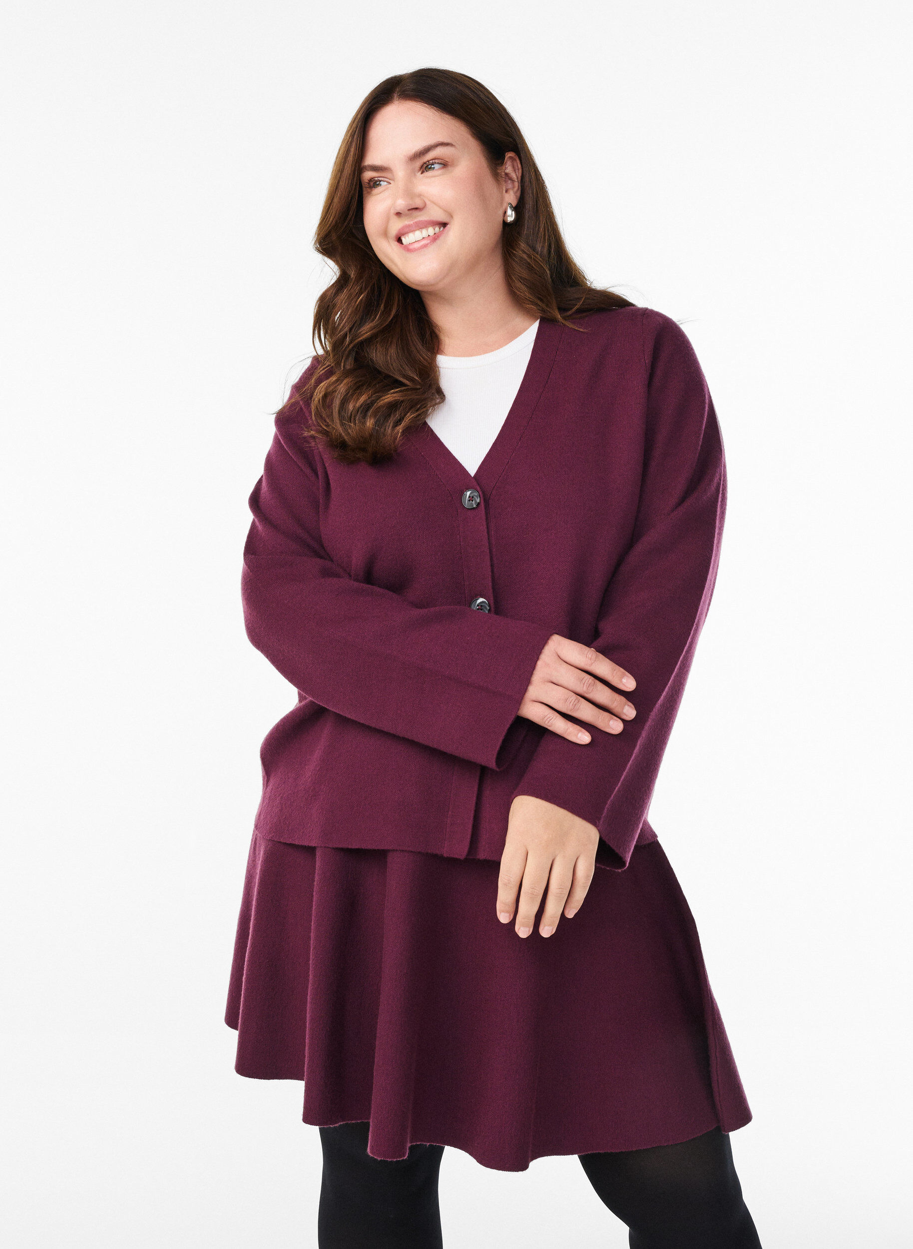 Lyhyt neulottu A-linjainen hame, Tumma Bordeaux, Model