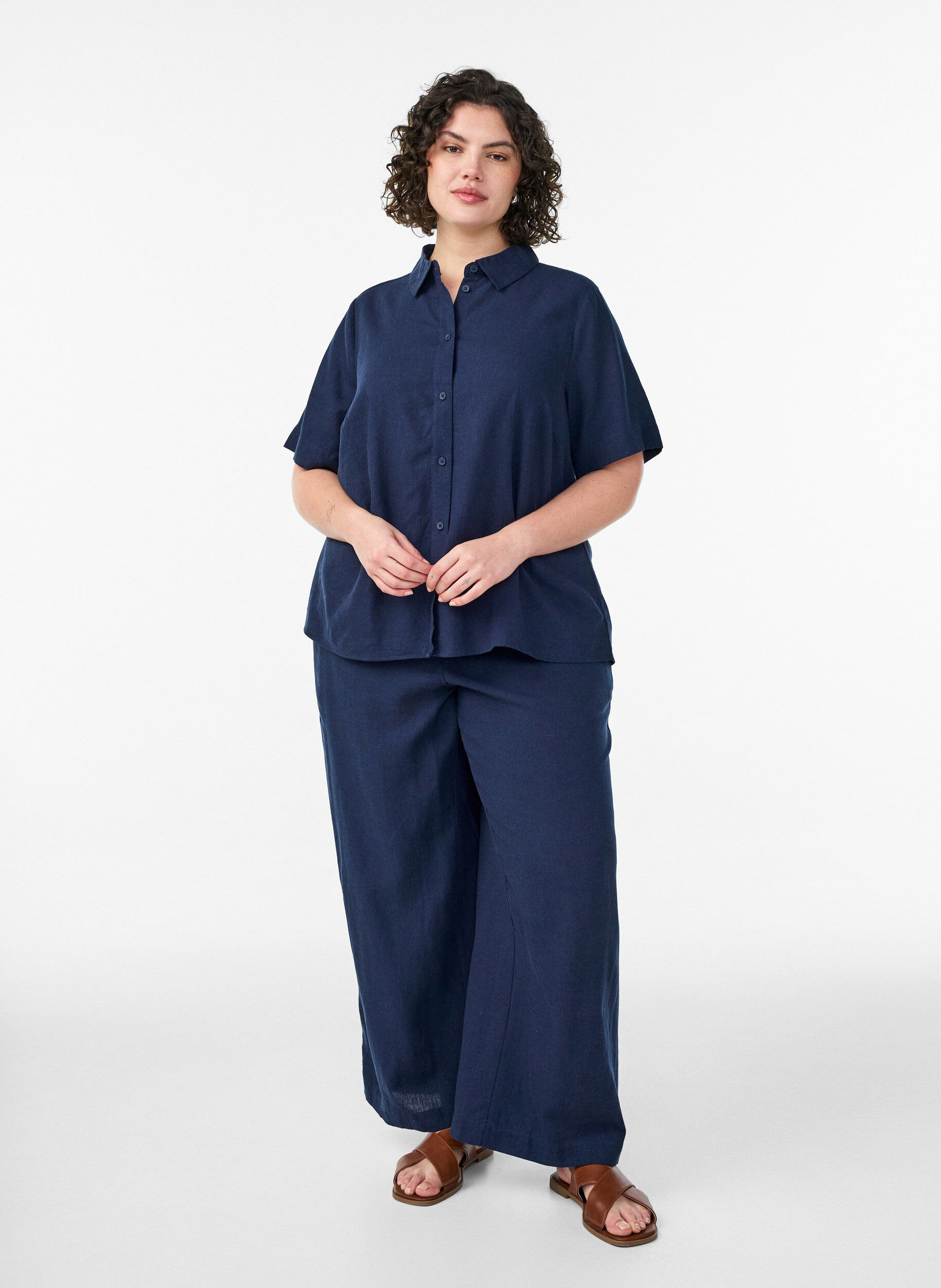 Leve&auml;lahkeiset pellava- ja viskoosihousut, Sininen, Model