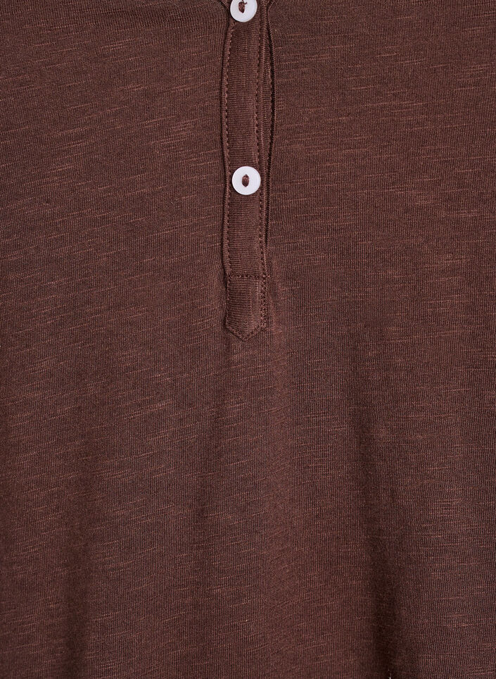 T-paita nappiyksityiskohdalla, Ruskea, Packshot image number 2