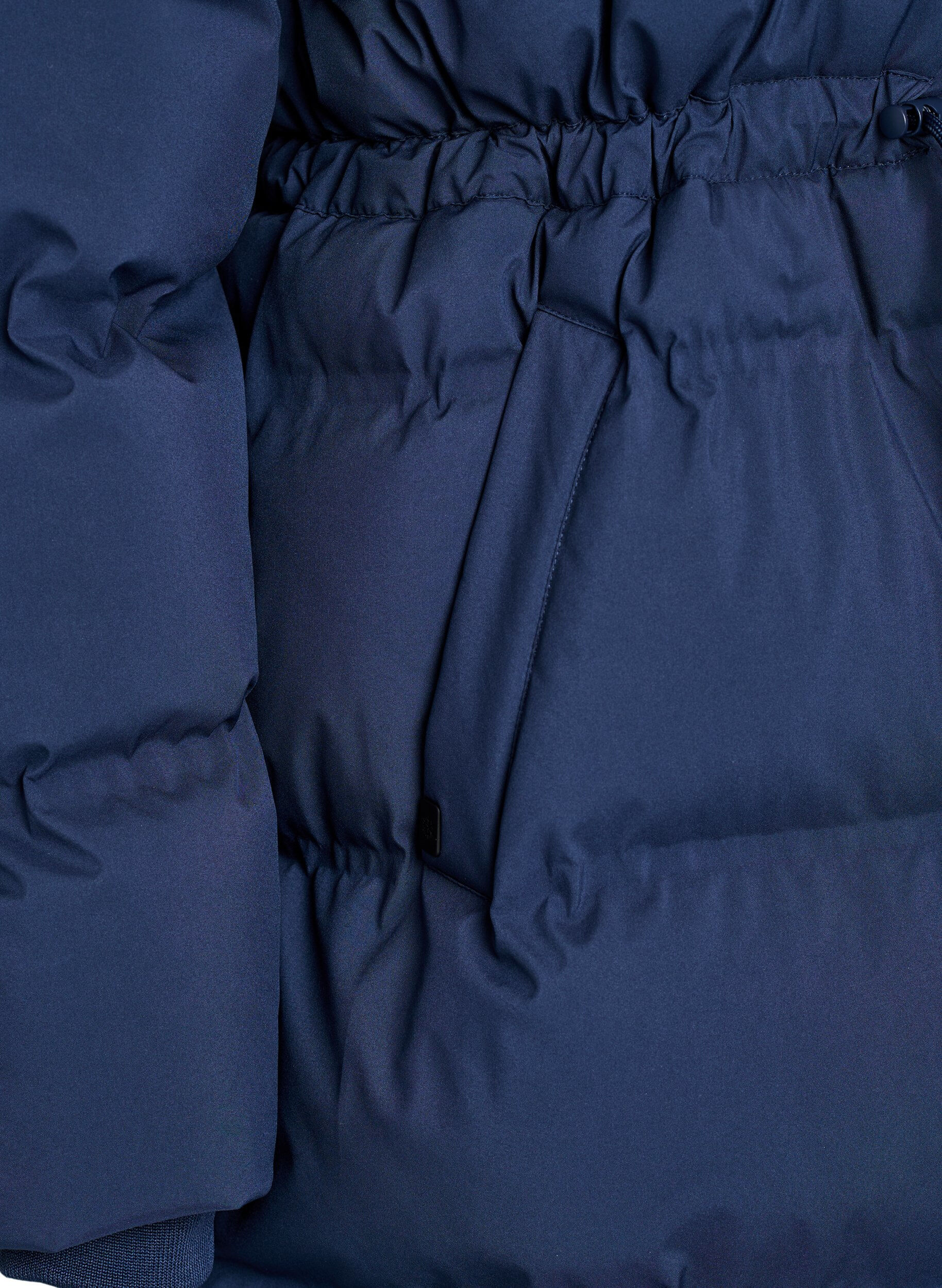 Zizzi Polvipituinen toppatakki s&auml;&auml;dett&auml;v&auml;ll&auml; vy&ouml;t&auml;r&ouml;ll&auml;, Sininen, Packshot image number 3