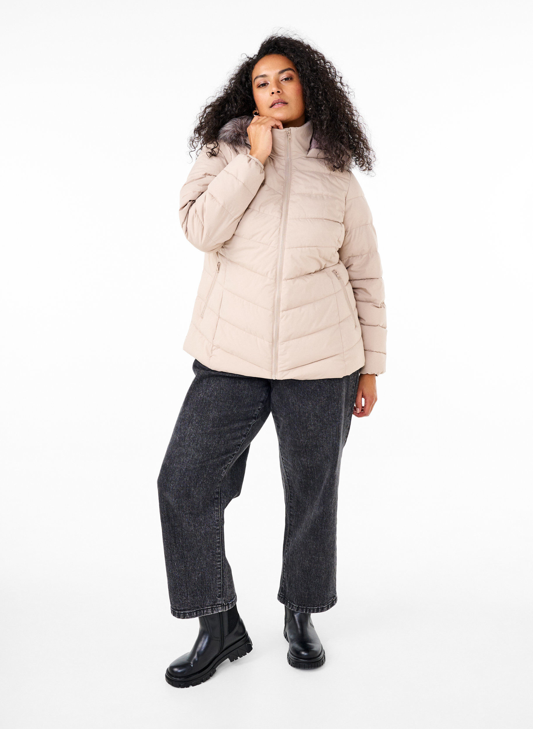 ZizziLyhyt toppatakki hupulla, Beige, Model image number 1