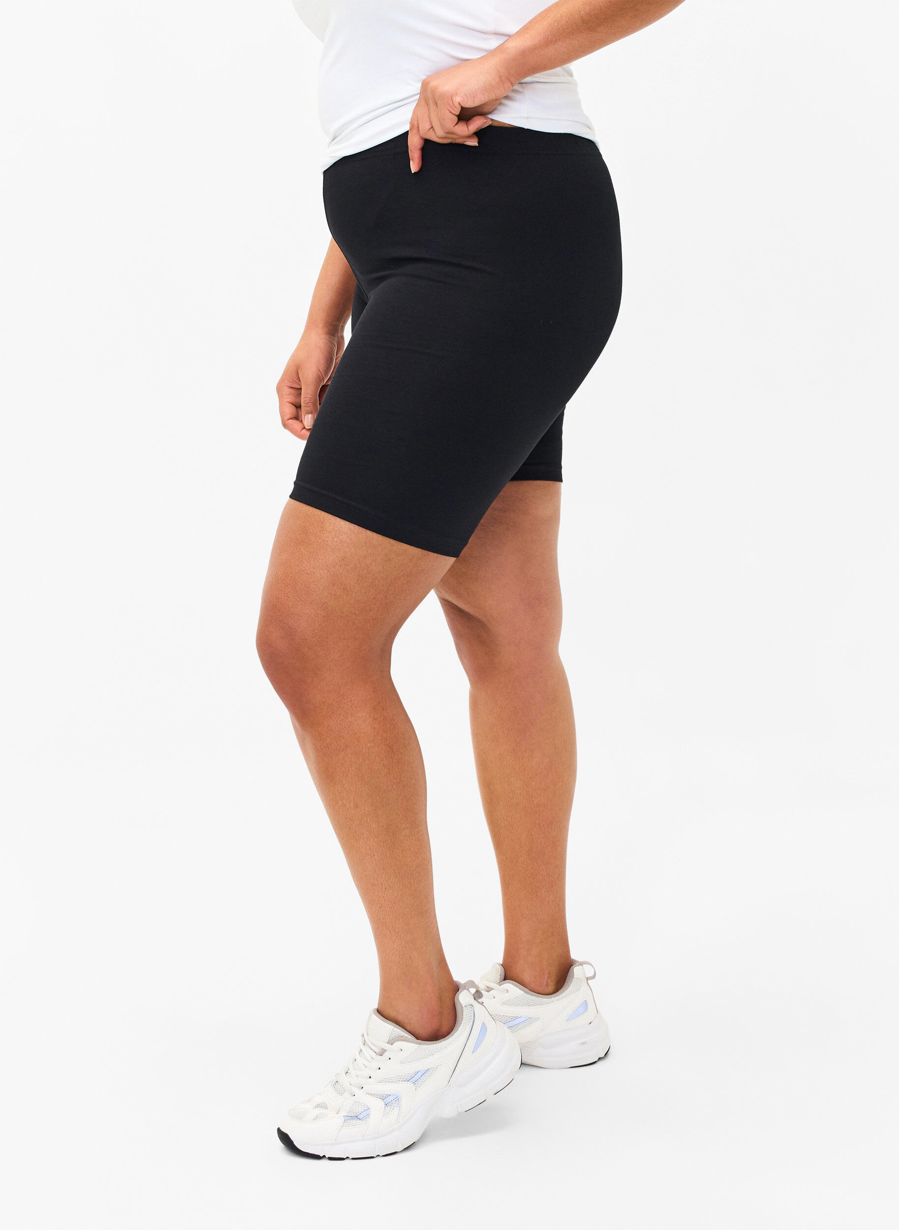 Zizzi Kahden kappaleen pakkaus legging-shortseja, Musta, Model image number 0