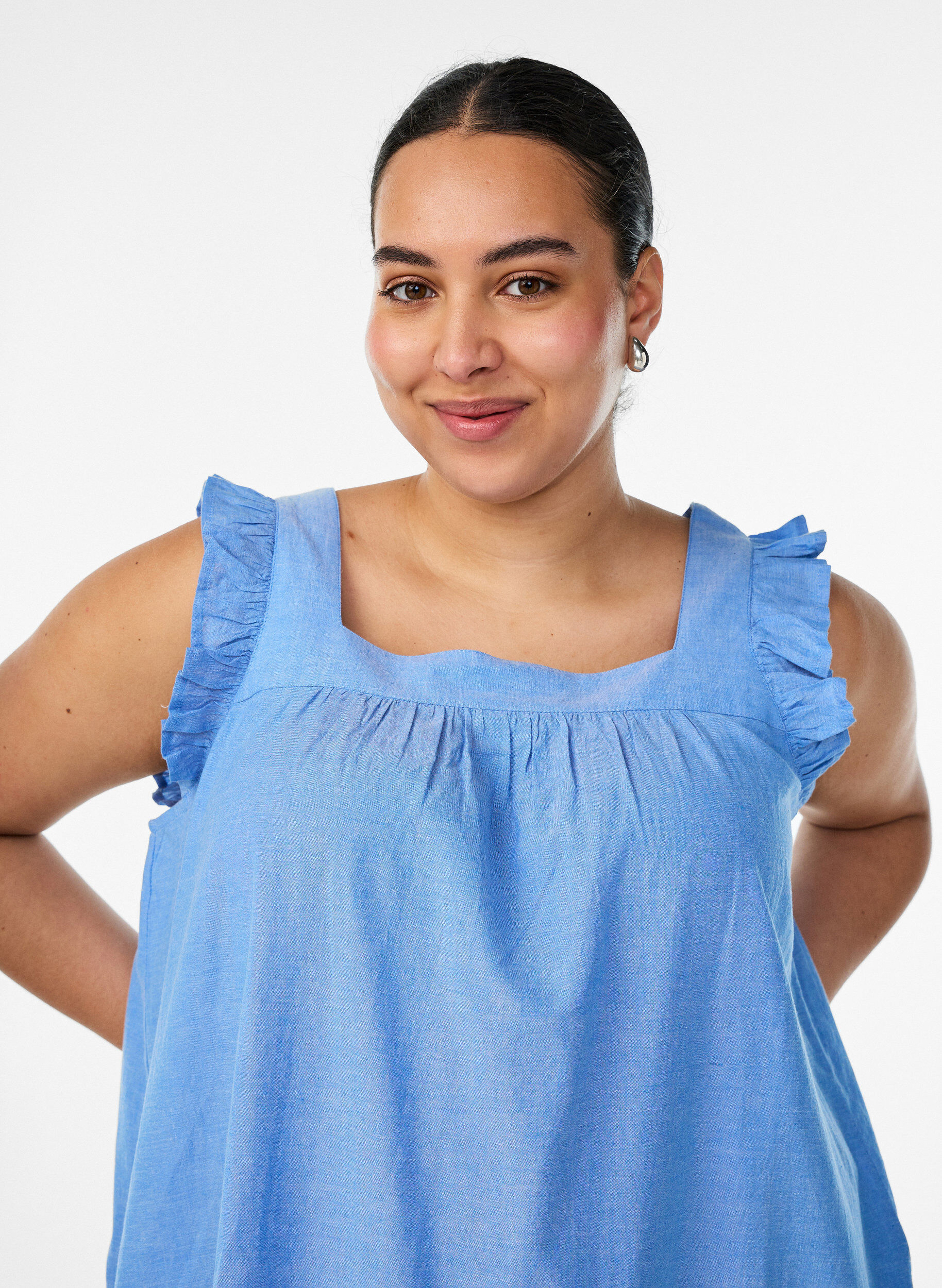 ZizziMidimekko puuvillasta r&ouml;yhel&ouml;yksityiskohdilla, Sininen, Model image number 2