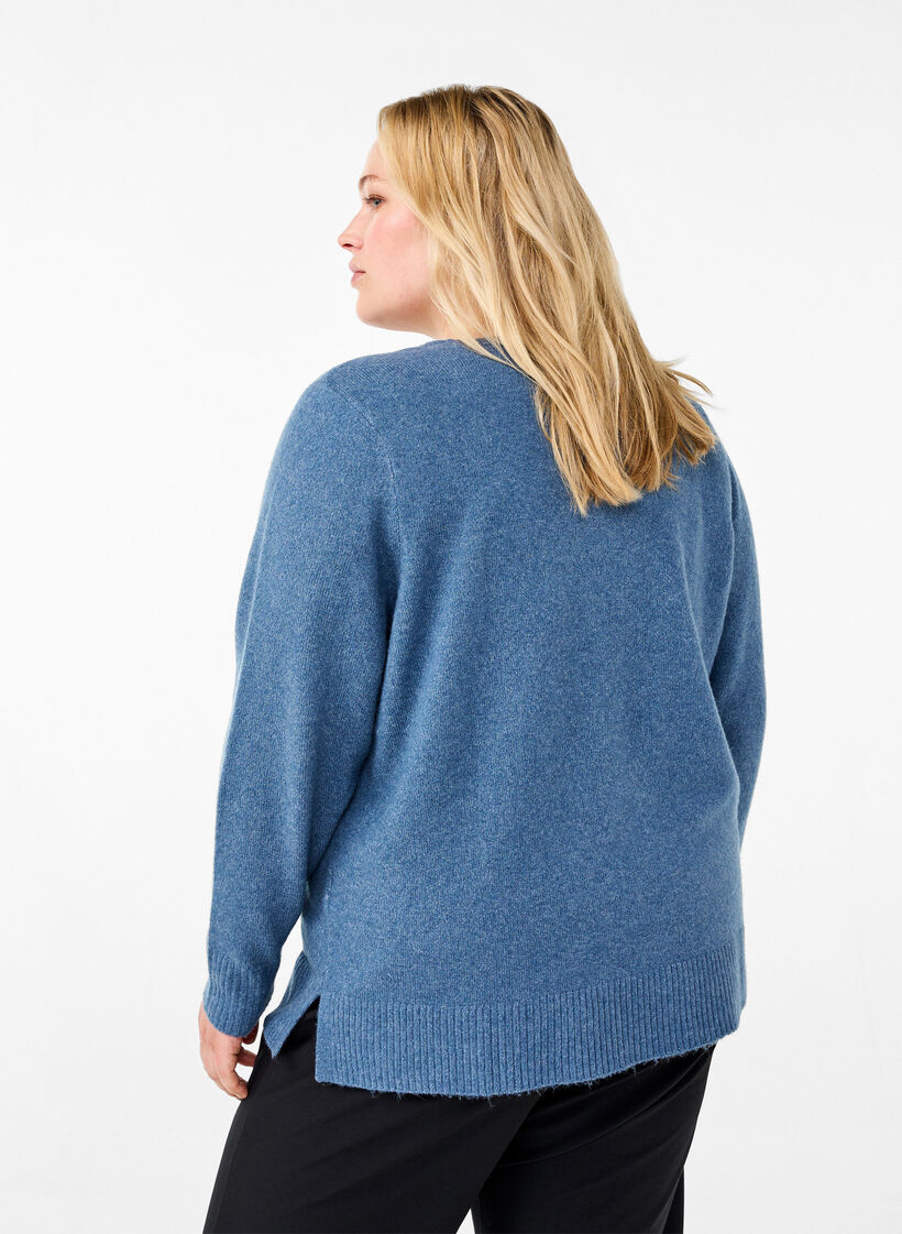 Neulepusero, jossa on V-pääntie., Bering S. White Mel., Model image number 1