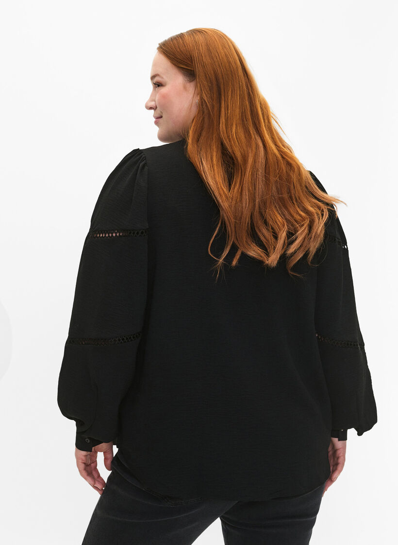 Virkkauksin koristeltu paitapusero, Black, Model image number 1