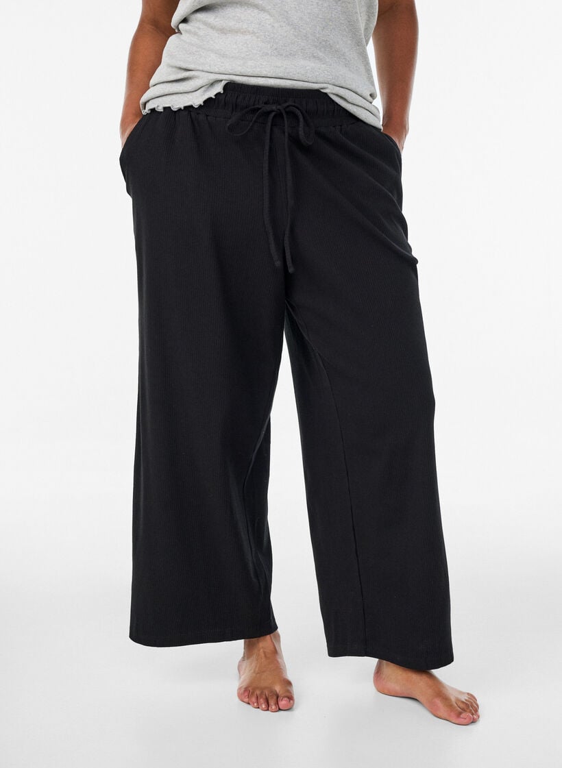 Ribatut pyjamahousut suorilla lahkeilla, Musta, Model image number 1