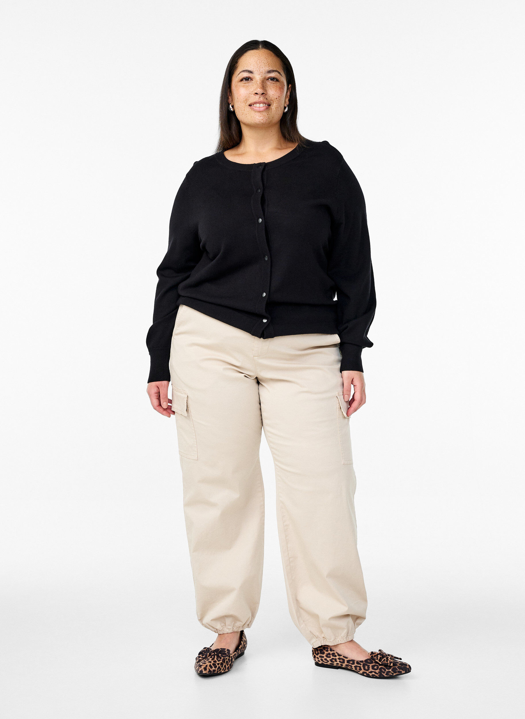 Zizzi Neuletakki napeilla viskoosisekoitteesta, Black, Model image number 2