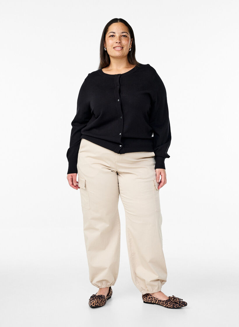 Neuletakki napeilla viskoosisekoitteesta, Black, Model image number 2