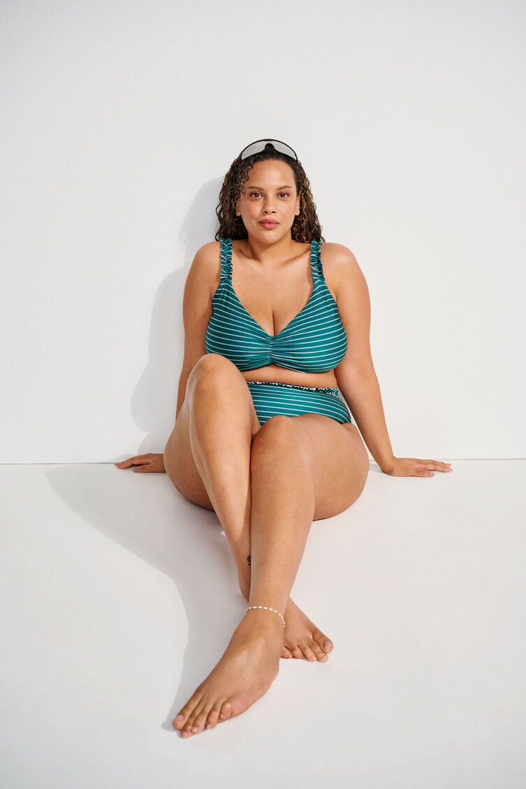 Raidallinen bikinit, , Model