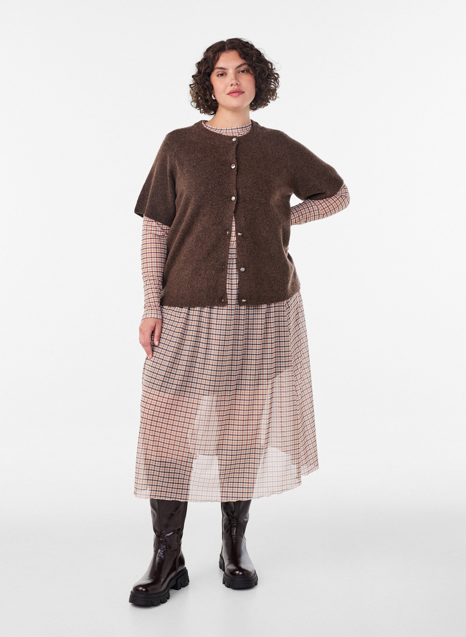 Ruutukuosinen meshpusero, Beige, Model
