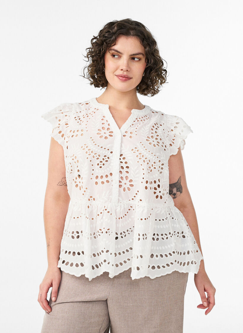Hihaton broderie anglaise -pusero r&ouml;yhel&ouml;ill&auml;, Valkoinen, Model image number 0