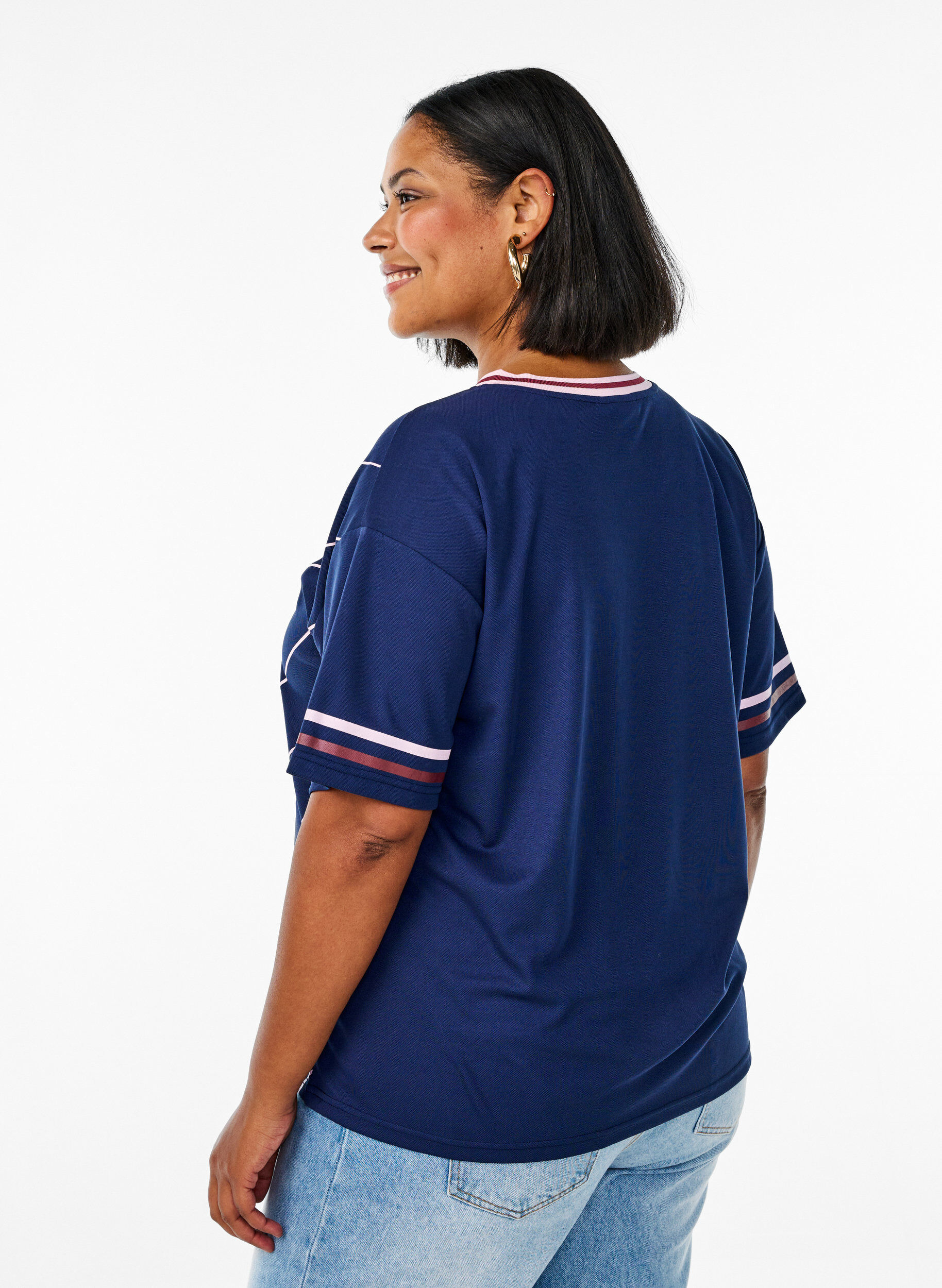 Zizzi Urheilullinen T-paita ruutukuvioilla ja tekstiprintill&auml;, Sininen, Model image number 2