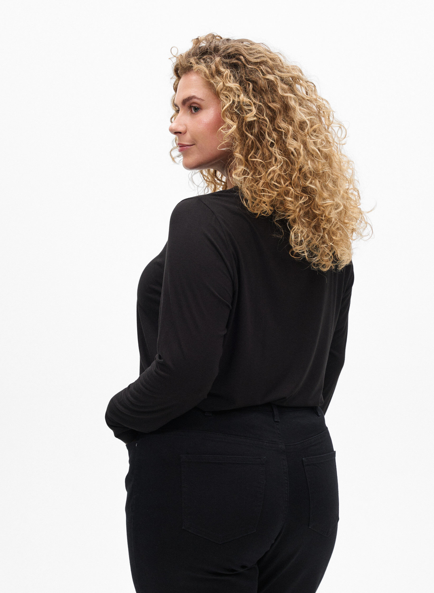 ZizziYksiv&auml;rinen pusero pitkill&auml; hihoilla, Musta, Model image number 2