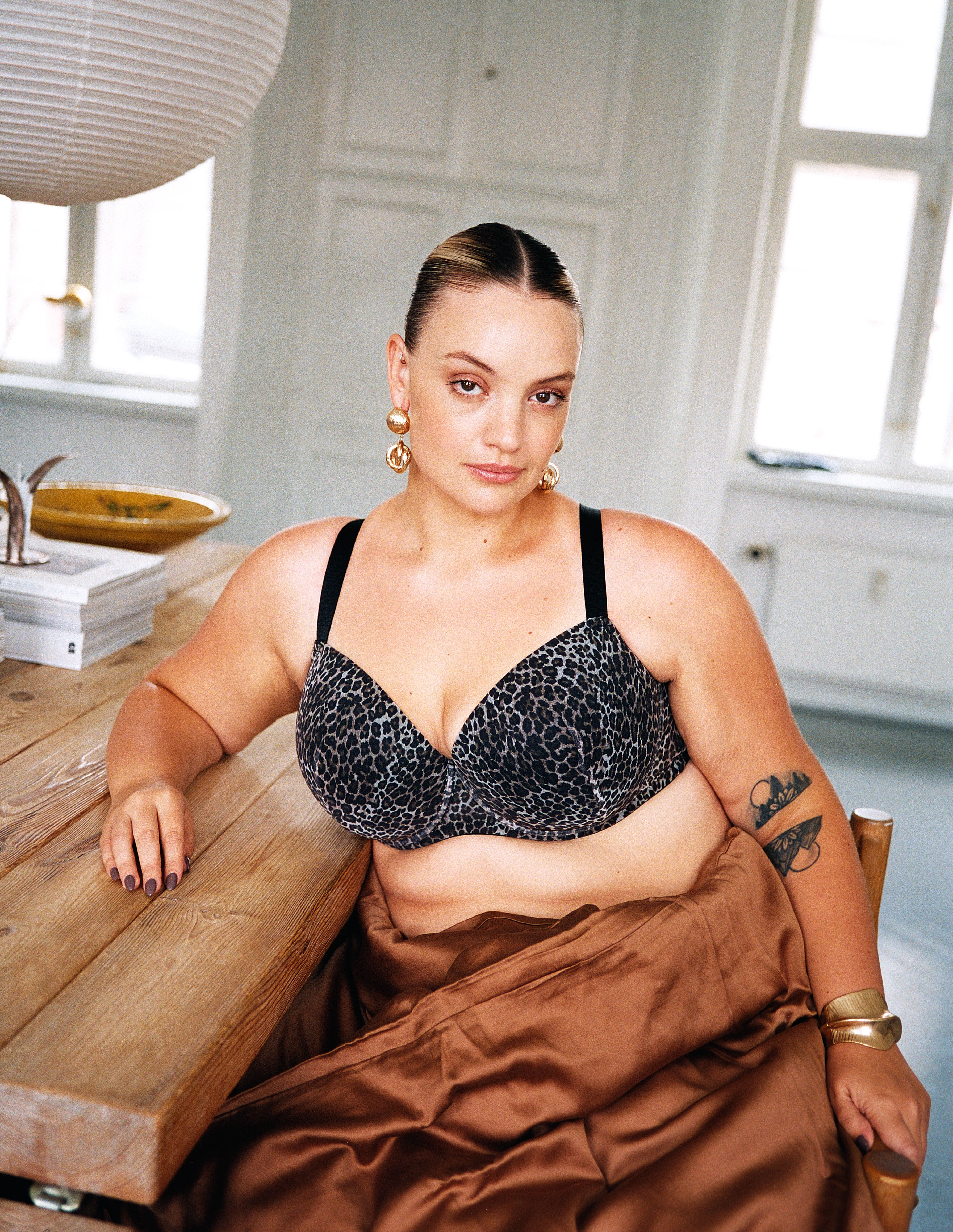 Rintaliivit leopardikuosissa, , Model