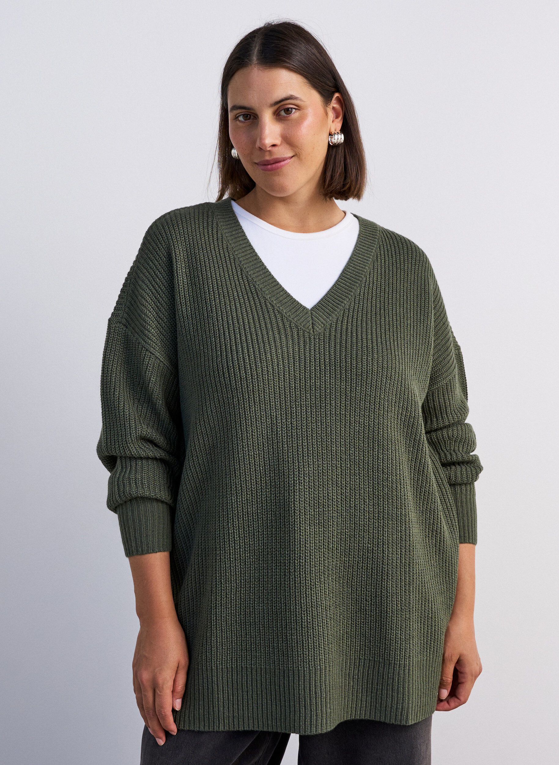 ZizziPitk&auml; ribbineulepusero V-p&auml;&auml;ntiell&auml;, Vihre&auml;, Model image number 0