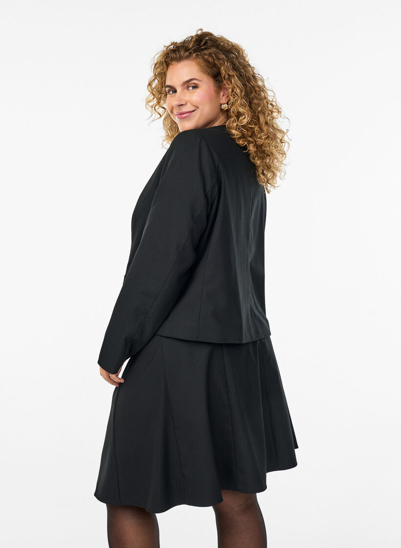 Lyhyt A-linjan hame, Musta, Model image number 2