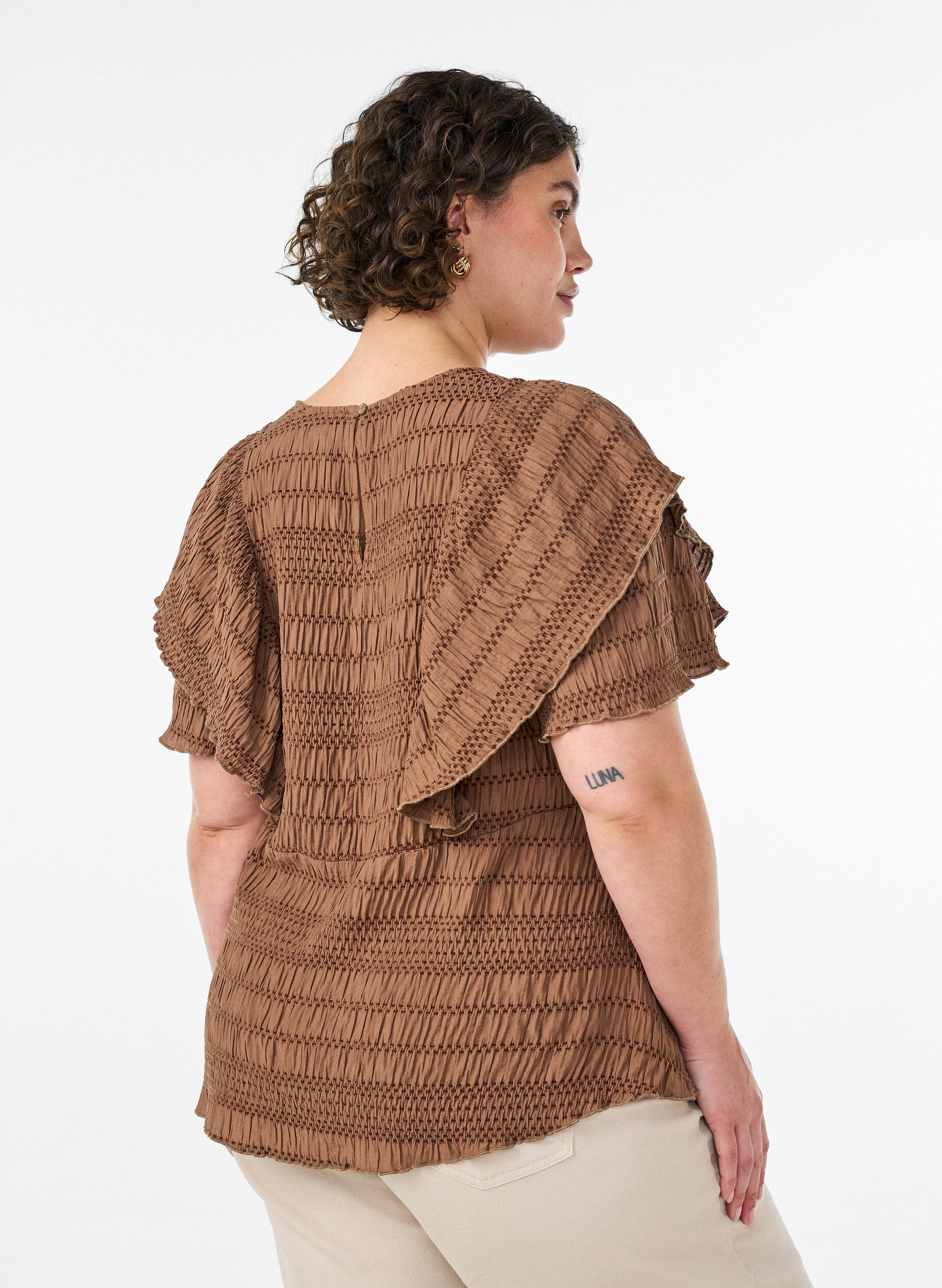 ZizziPusero smock-tekstuurilla ja r&ouml;yhel&ouml;hihoilla, Ruskea, Model image number 2