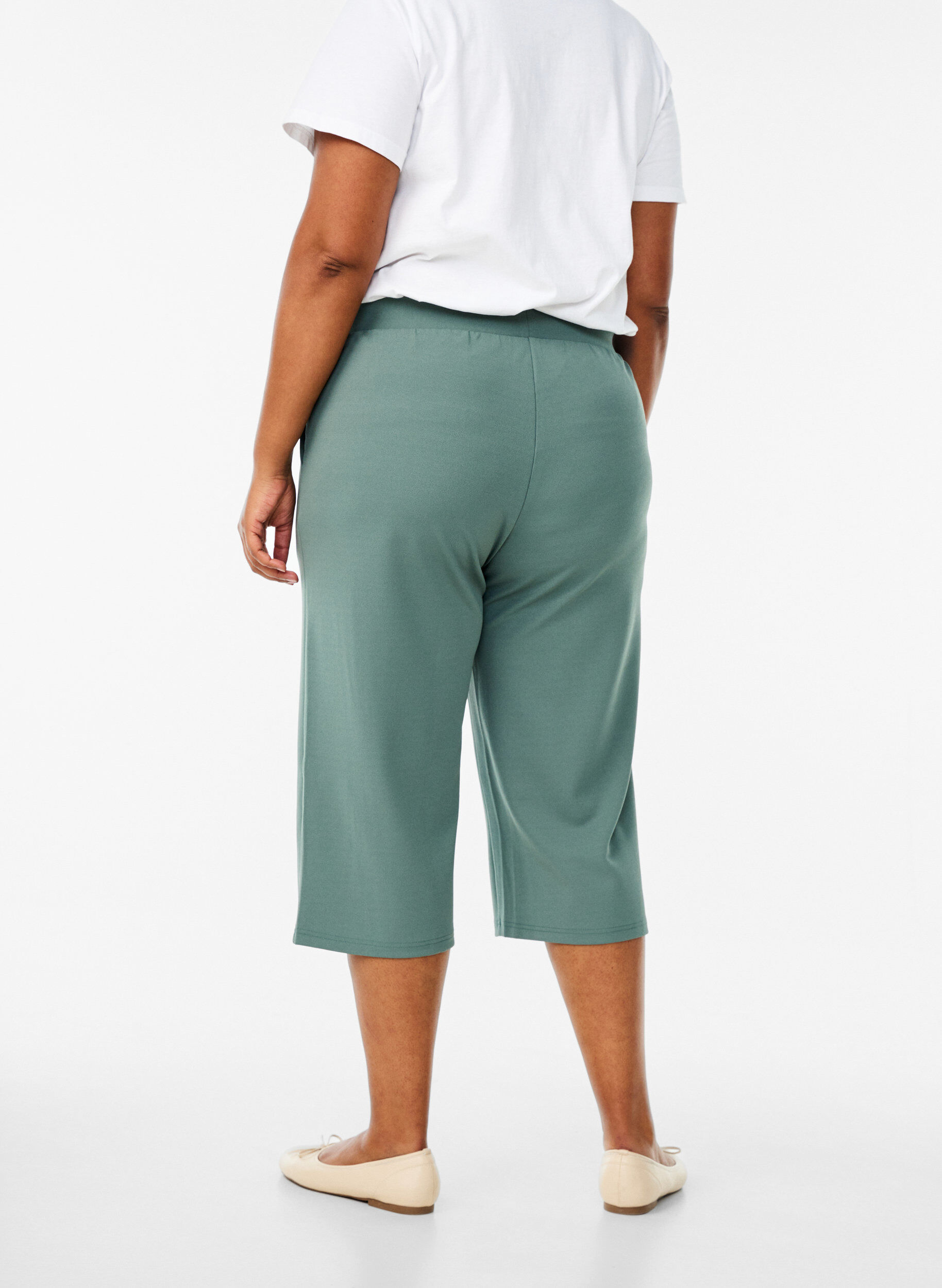 Zizzi Korkeavy&ouml;t&auml;r&ouml;iset polvihousut rennolla istuvuudella, Vihre&auml;, Model image number 1