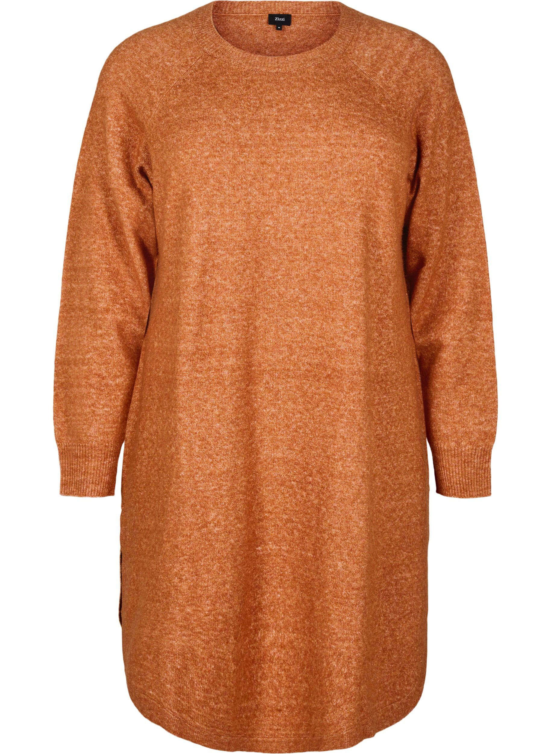 Lyhyt neulemekko py&ouml;re&auml;ll&auml; p&auml;&auml;ntiell&auml;