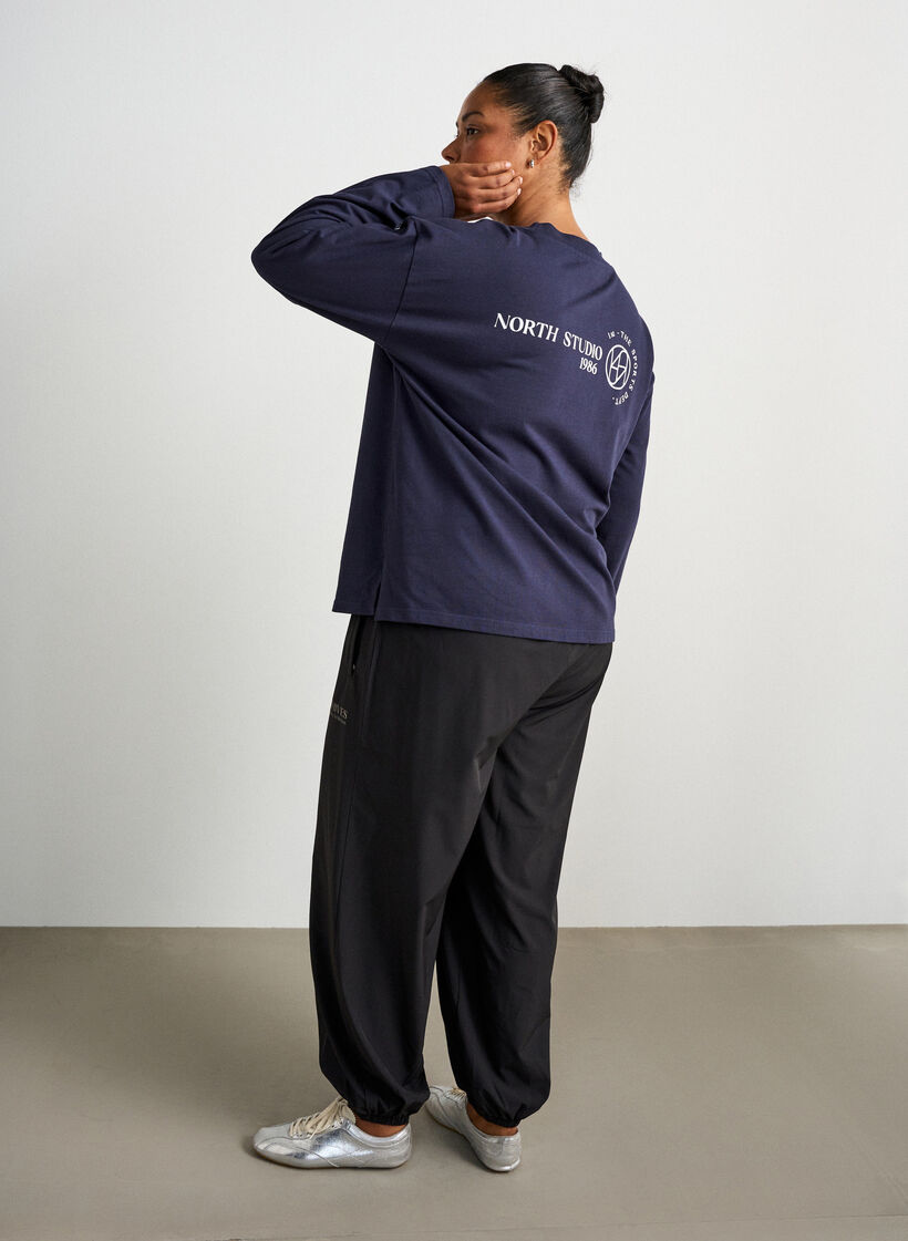 Treenihousut pallolahkeilla, Musta, Model image number 1