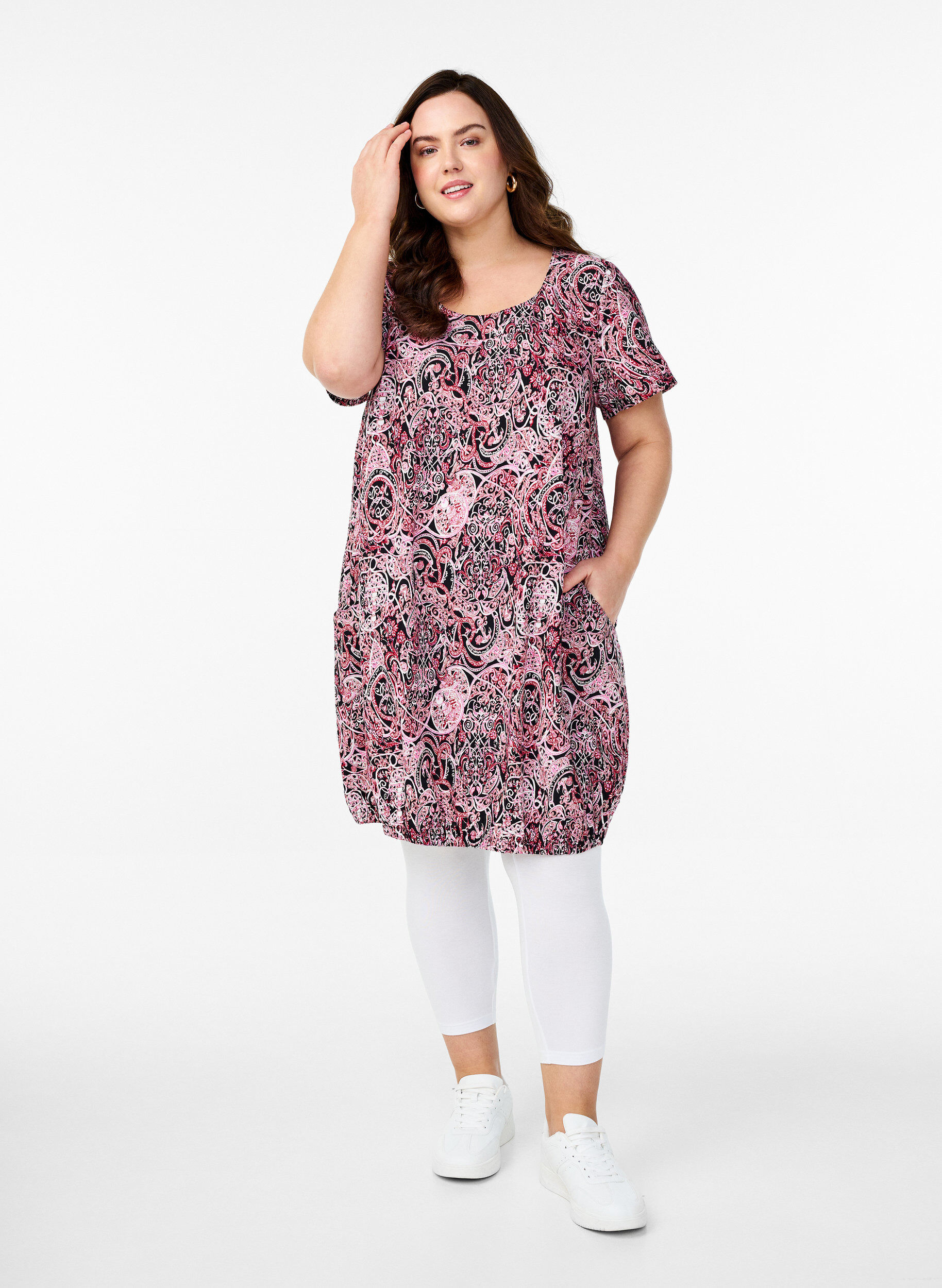 Zizzi Lyhythihainen painokuvioitu puuvillamekko, Musta, Model image number 1