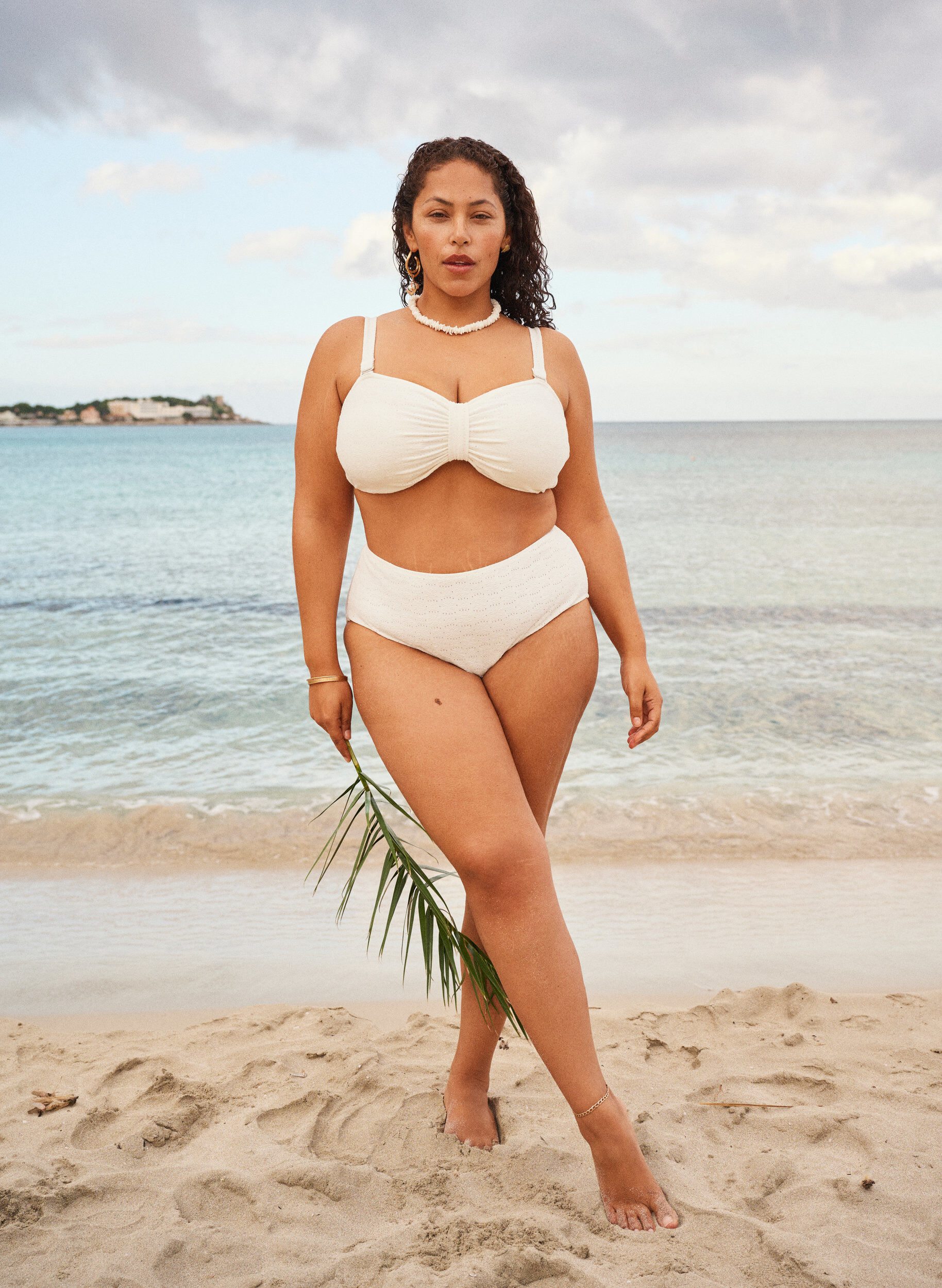 Zizzi Bikinihousut tekstuuripintaisella kuvioinnilla ja normaalilla vy&ouml;t&auml;r&ouml;ll&auml;, Valkoinen, Image image number 0