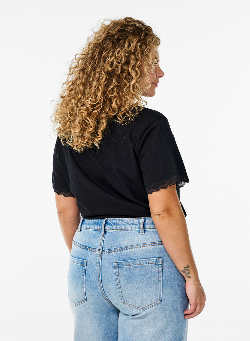 T-paita pitsireunuksella, Musta, Model image number 2