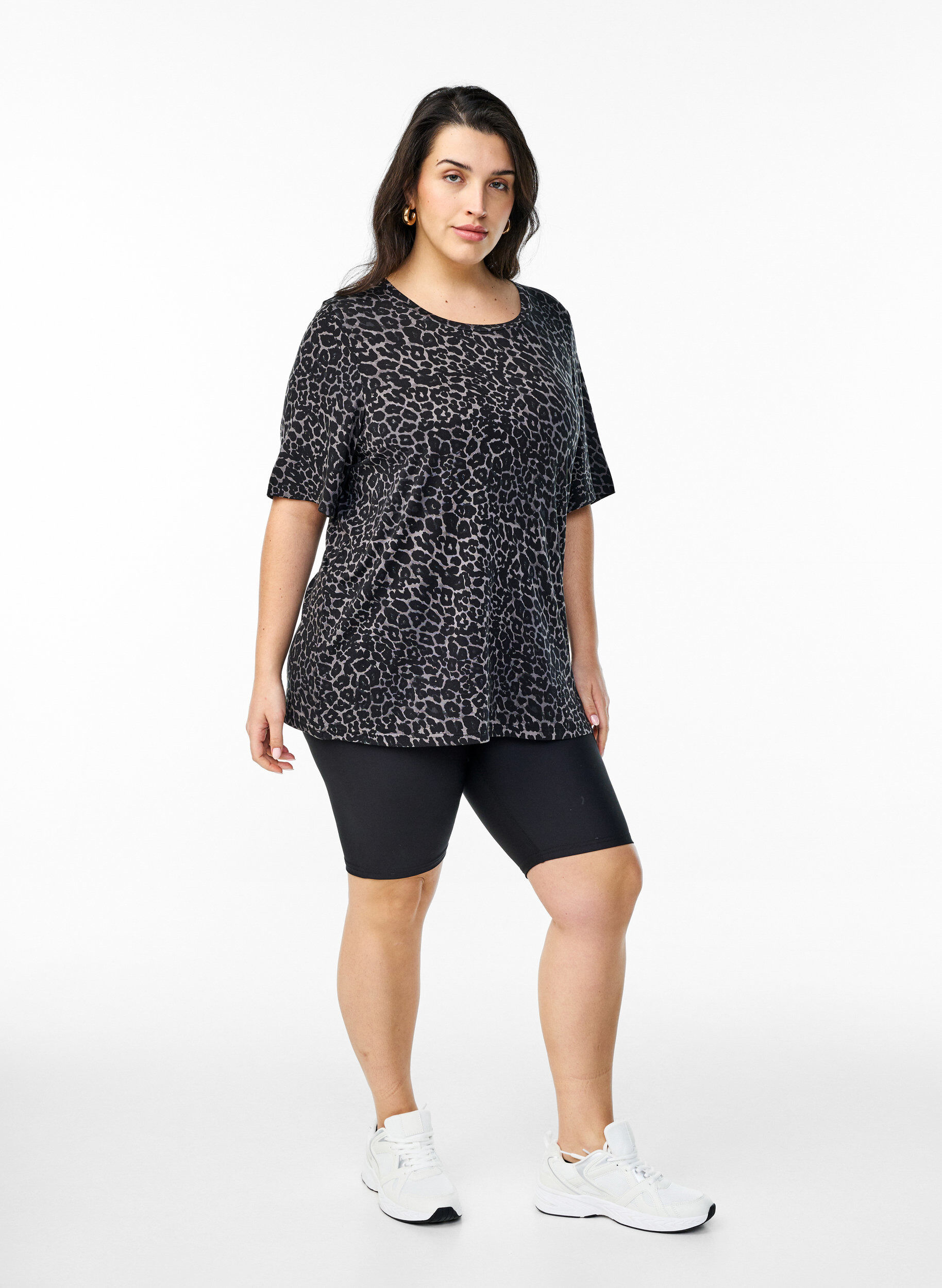 ZizziT-paita TENCEL&trade; Lyocellista ja leopardikuviolla, Harmaa, Model image number 1