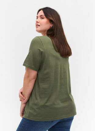 T-paita ekologisesta puuvillasta v-aukolla, Thyme, Model image number 1