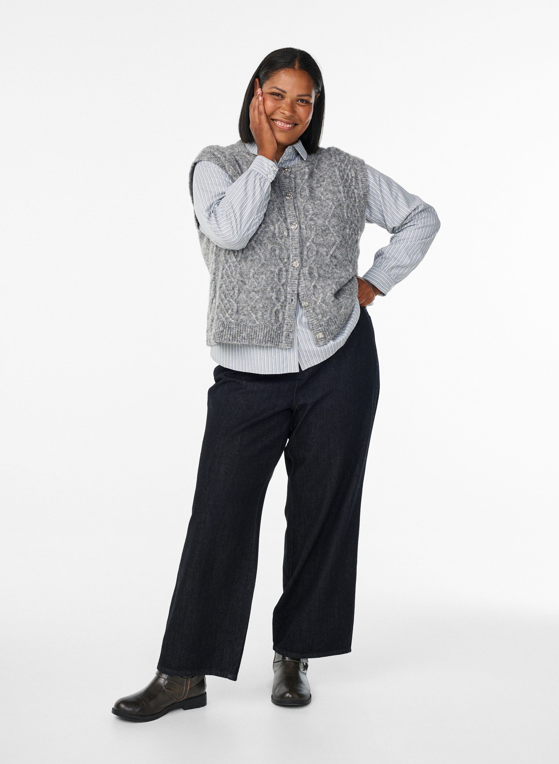 Zizzi Kuviollinen neuleliivi koristeellisilla napeilla, Harmaa, Model image number 1