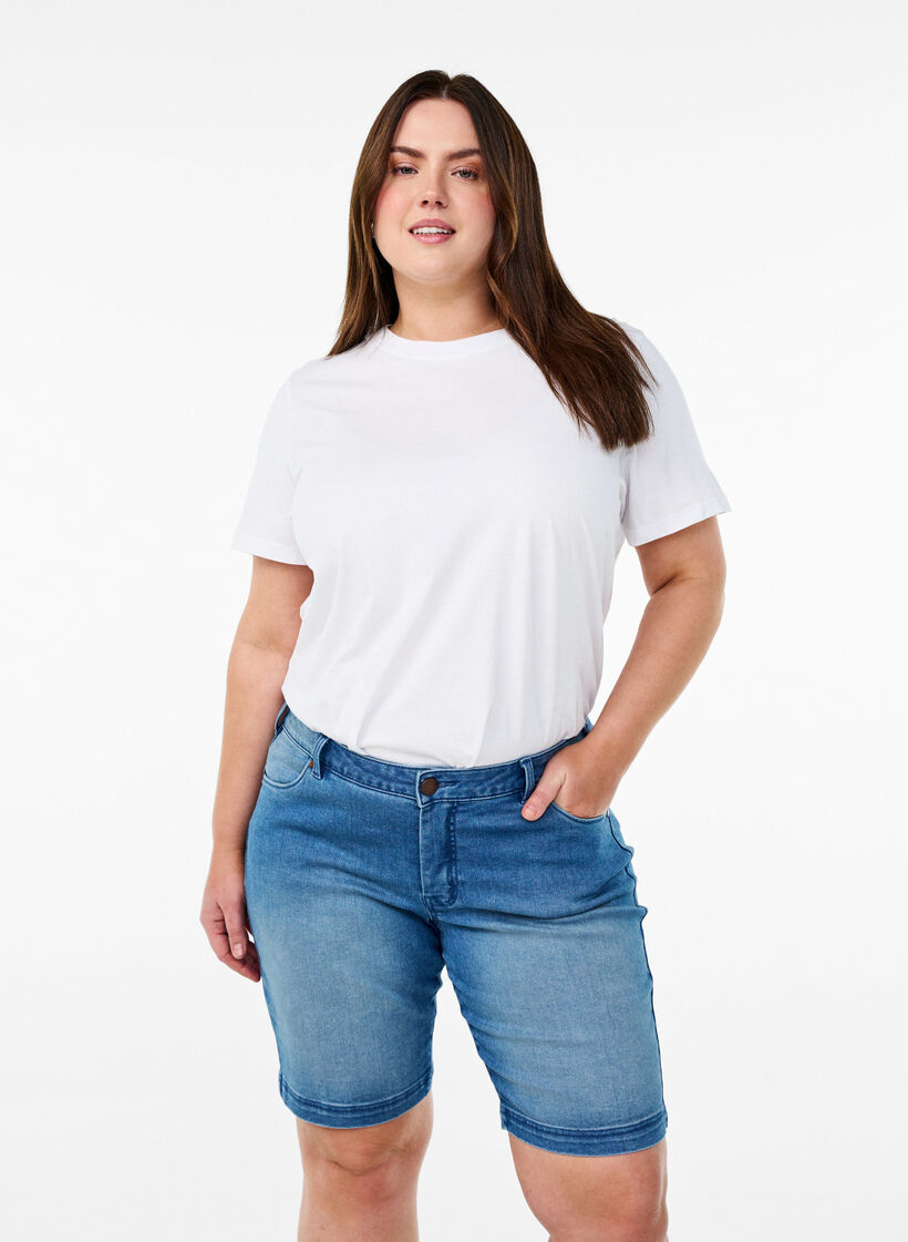 Tyköistuvat Emily-shortsit, joissa on normaali vyötärö, Sininen, Model image number 0