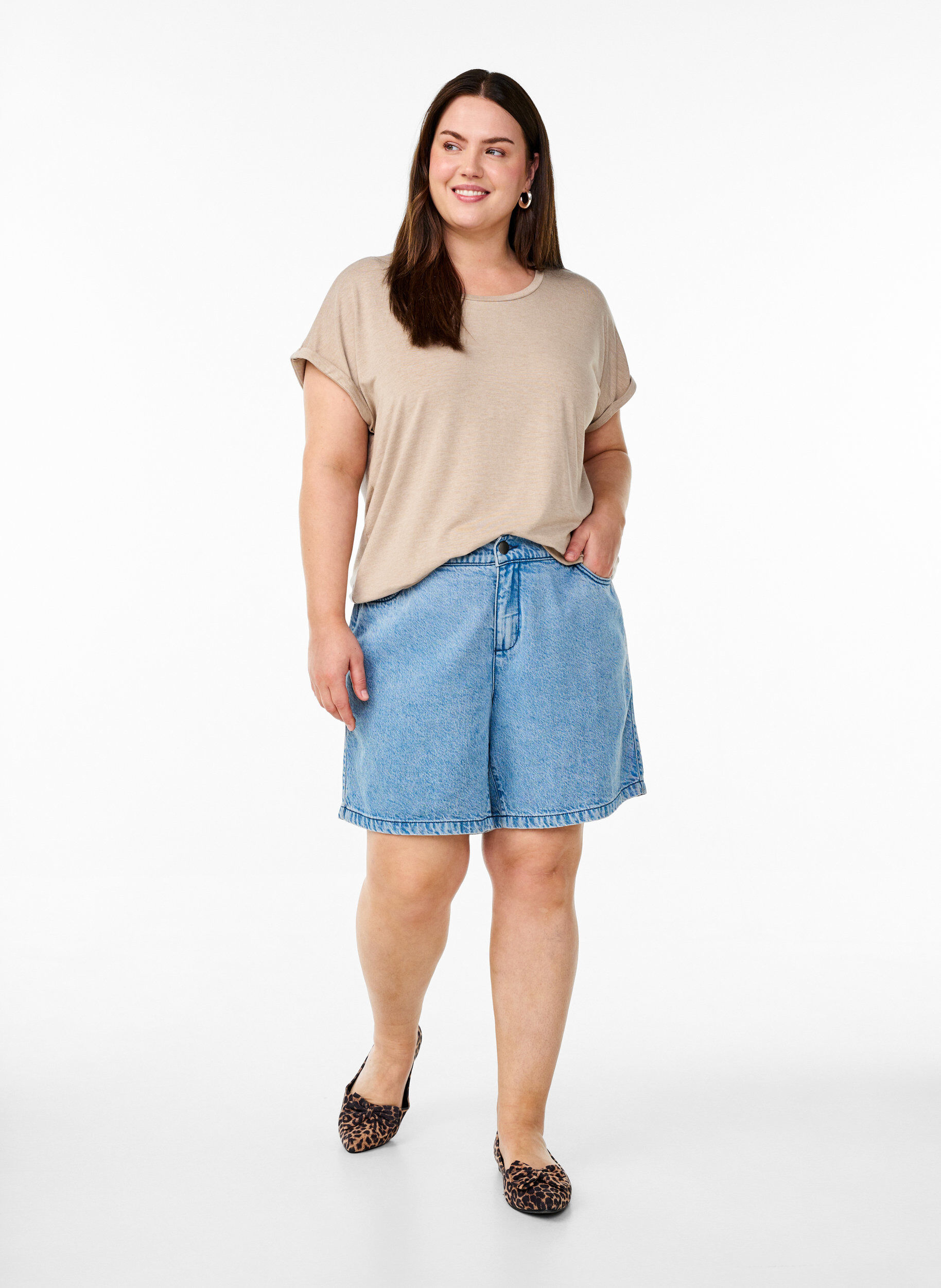 Zizzi Rento t-paita py&ouml;re&auml;ll&auml; p&auml;&auml;ntiell&auml;, Ruskea, Model image number 1