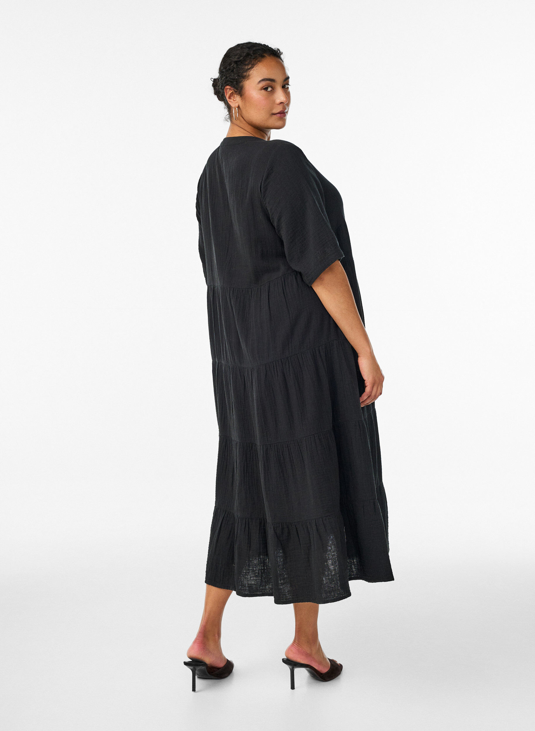 ZizziA-linjainen midimekko puuvillamusliinista, Musta, Model image number 2