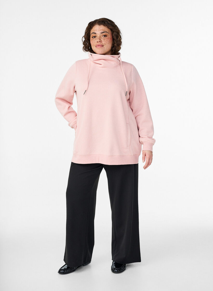 Collegepaita korkealla kauluksella ja taskuilla, Punainen, Model image number 1