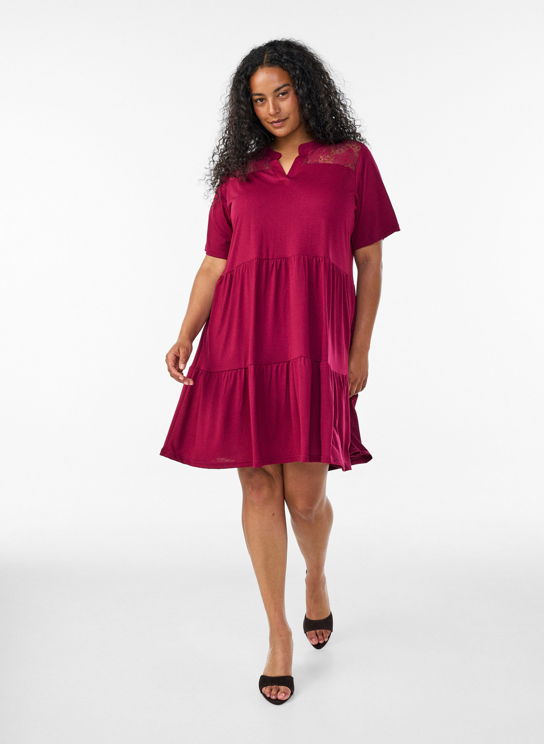 ZizziJerseymekko pitsiyksityiskohdilla ja kerrostetulla helmalla, Punainen, Model image number 1