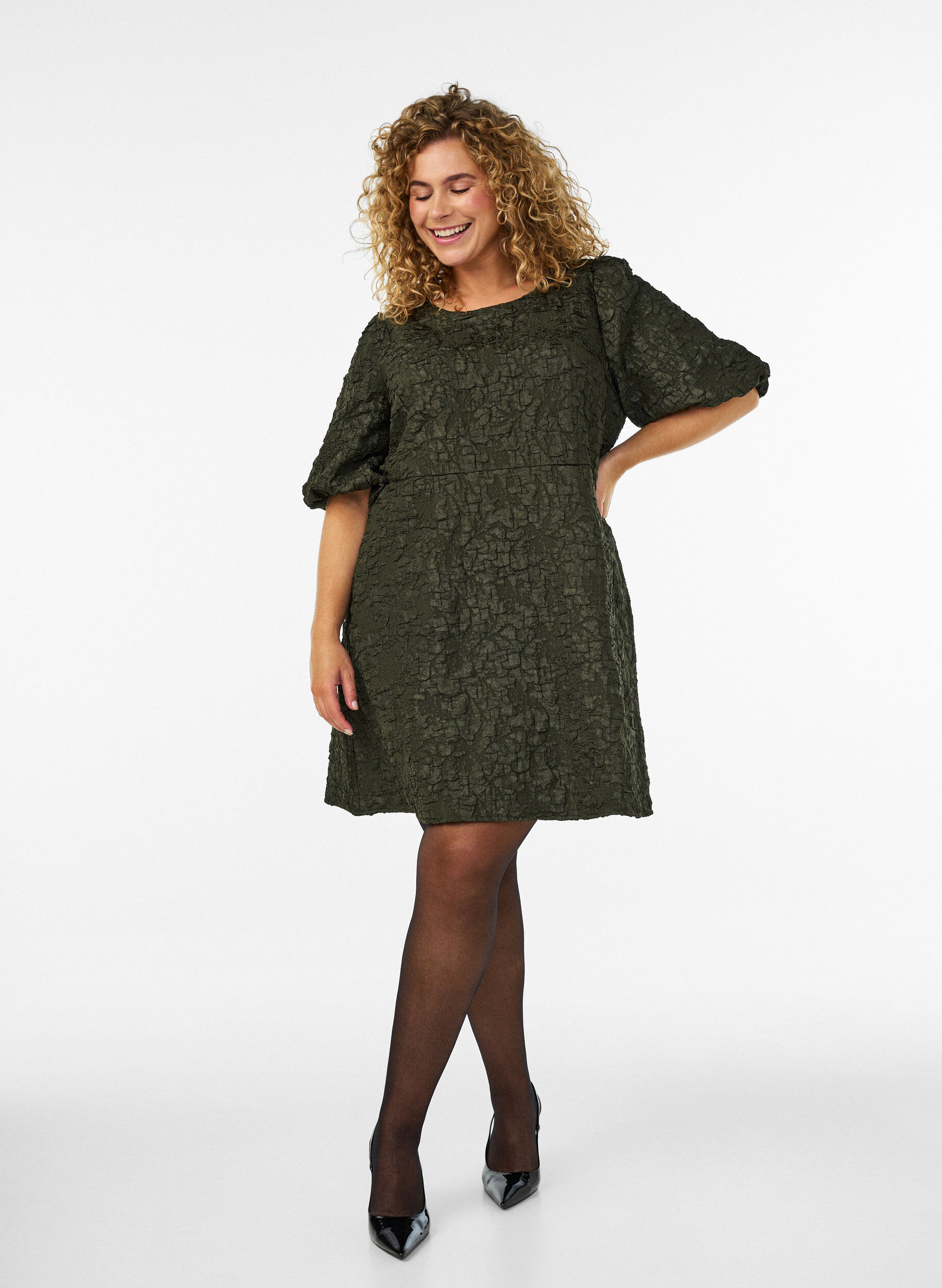 ZizziJacquard-mekko puhvihihoilla ja A-linjaisella helmalla, Vihre&auml;, Model image number 1