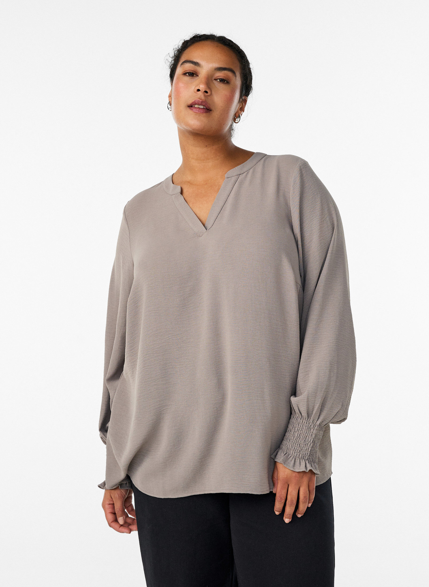 Zizzi Pusero smock-kalvosimilla ja v-p&auml;&auml;ntiell&auml;, Beige, Model image number 0