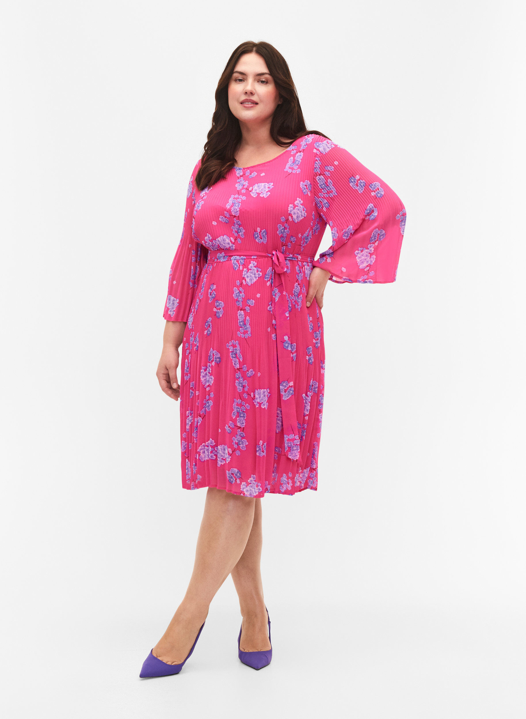 Zizzi Pliseerattu mekko nauhalla, Beetroot Purple AOP, Model image number 2