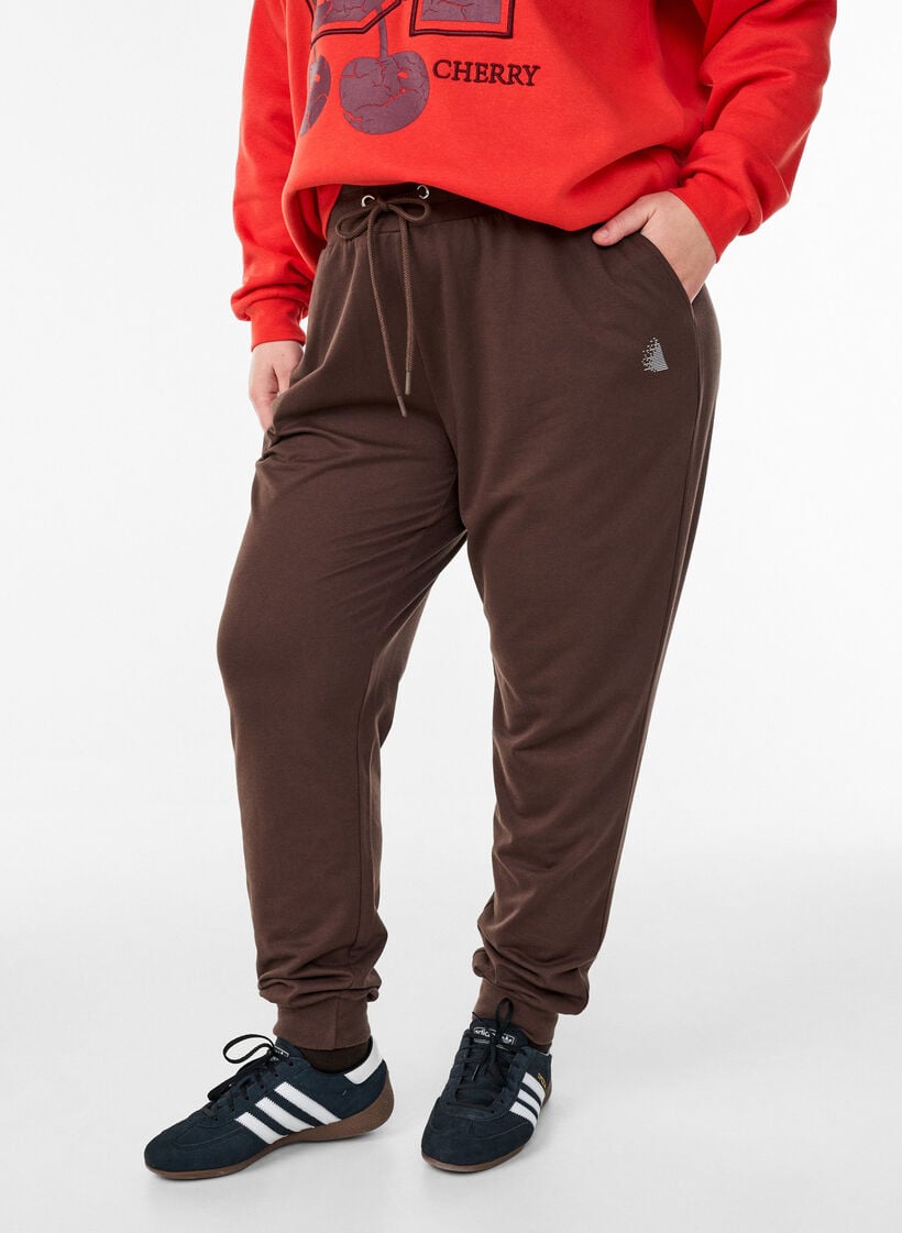 Collegepaita etupuolen printill&auml;, Punainen, Model image number 0