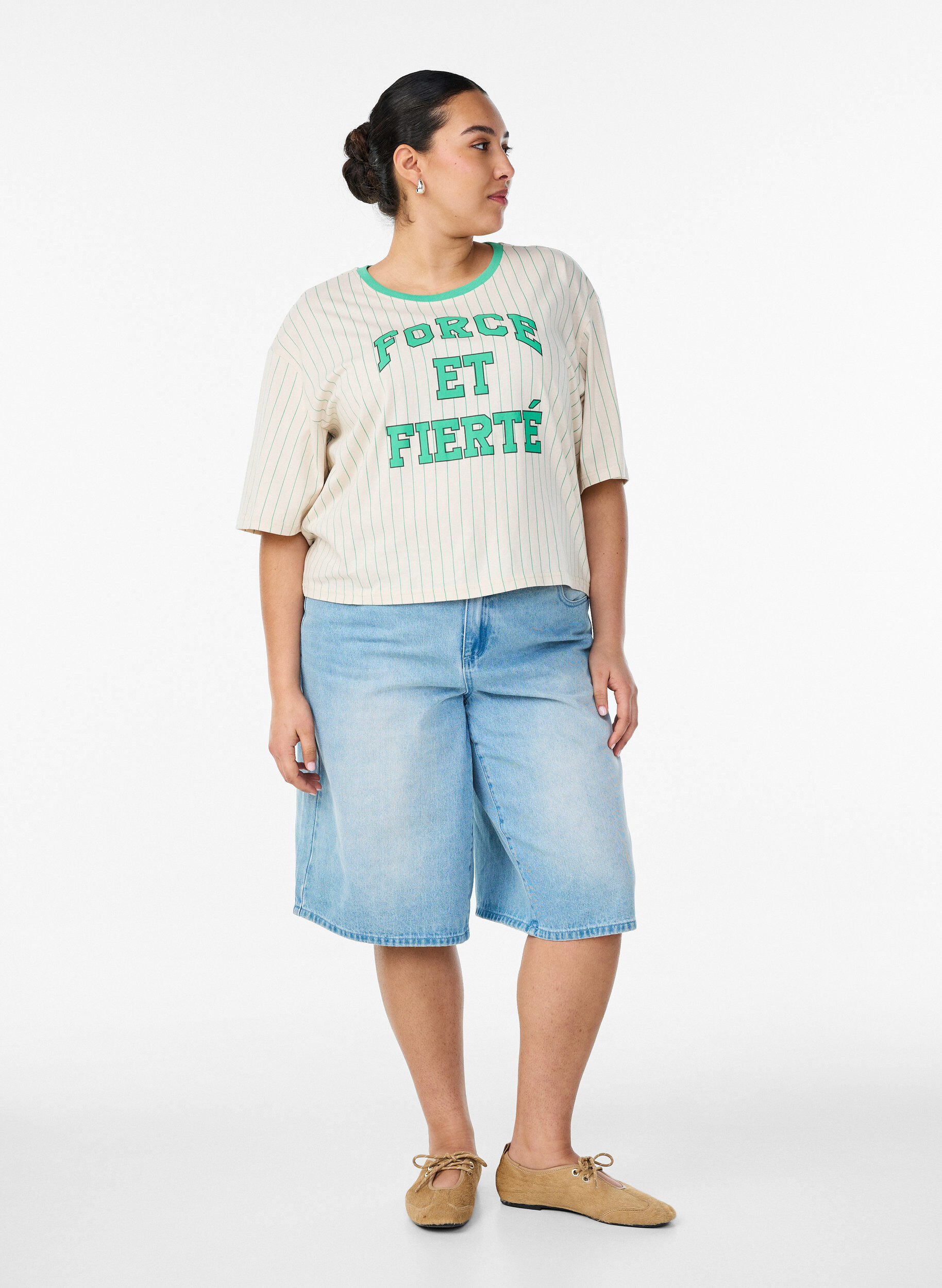 ZizziBoxy T-paita raidoilla ja statement-printill&auml;, Vanilja, Model image number 1