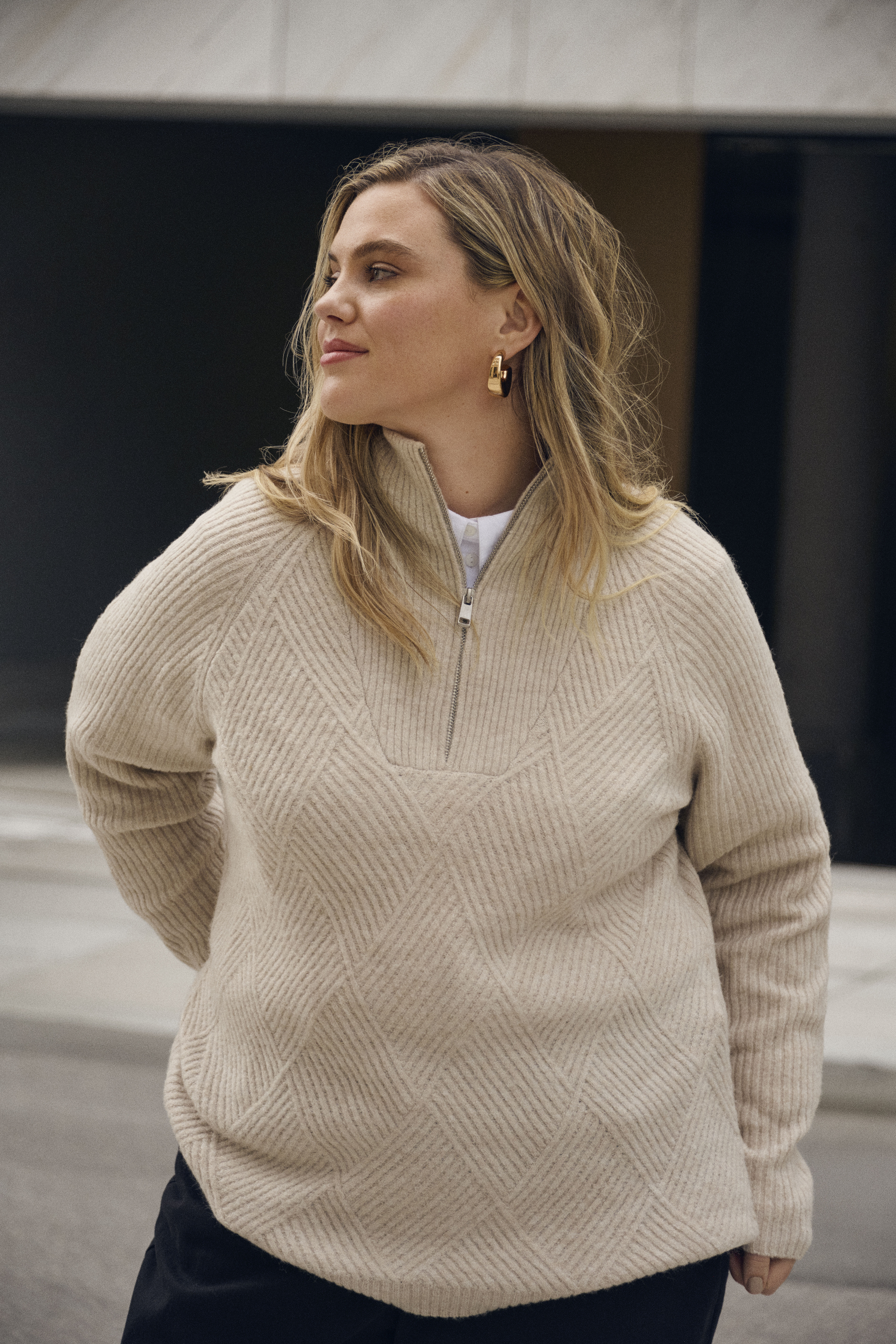 Beige neuleet, , Model